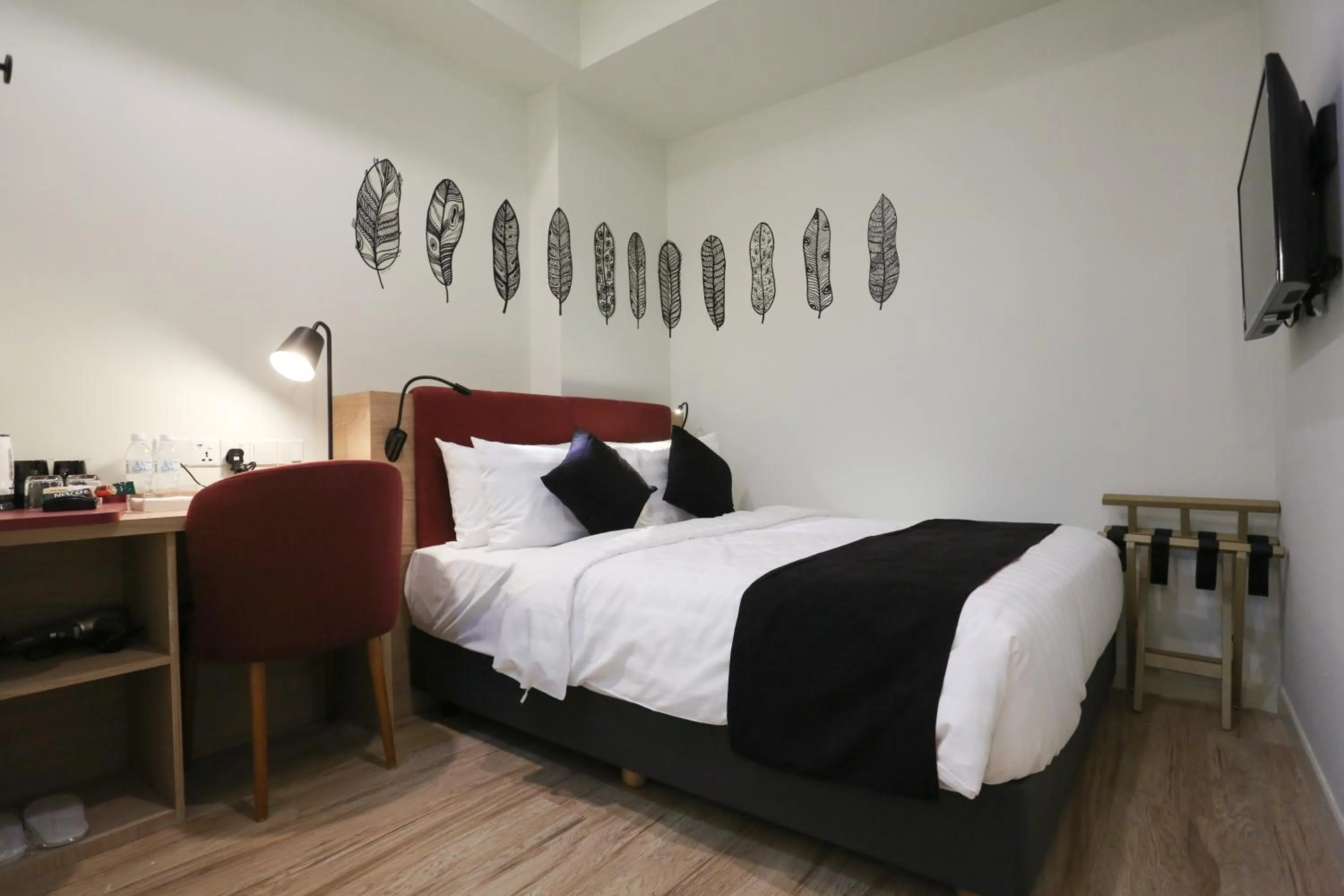 Bed in Avenue J Hotel, Central Market