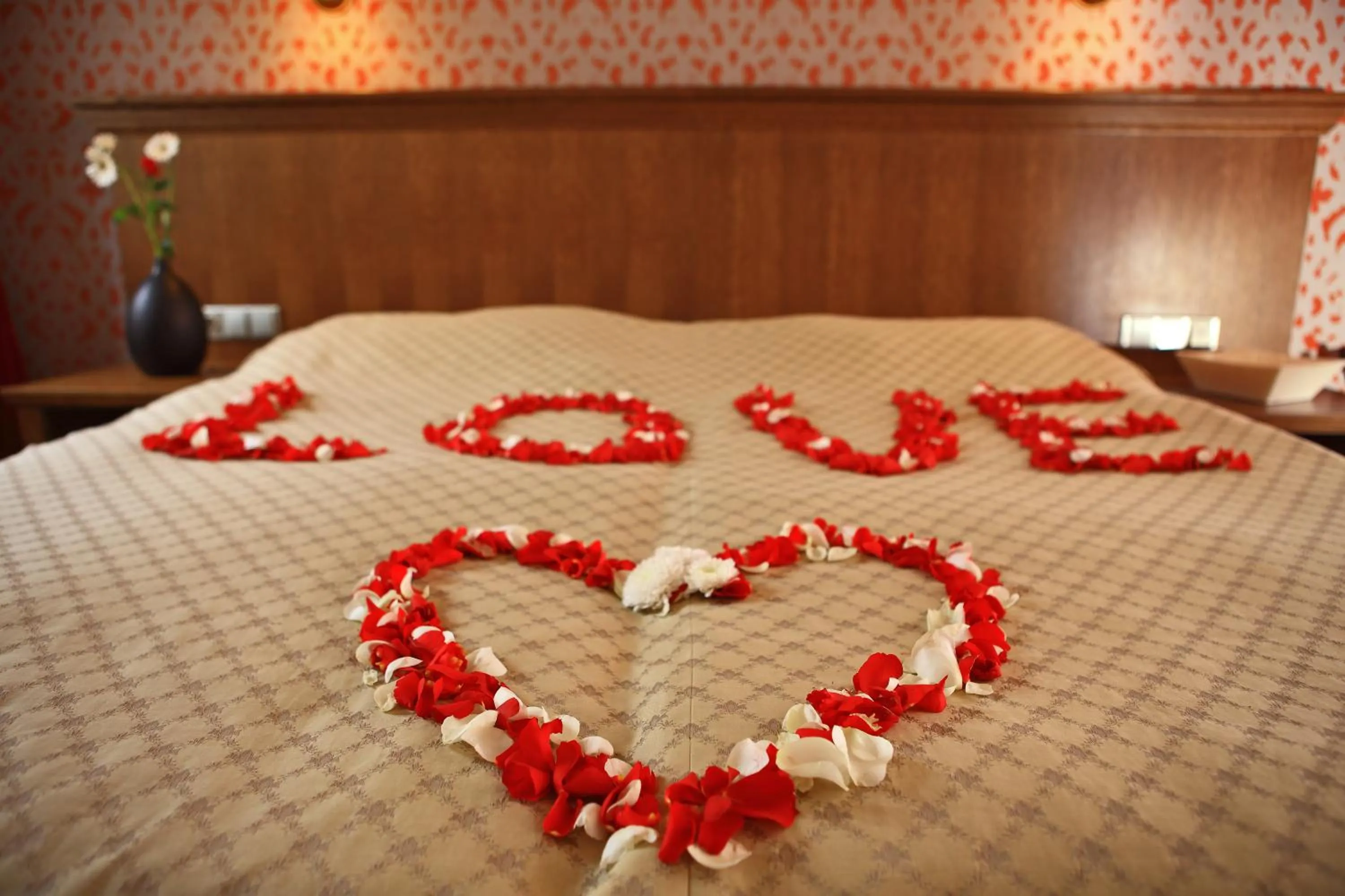 Decorative detail, Bed in Hotel Edward Kelly