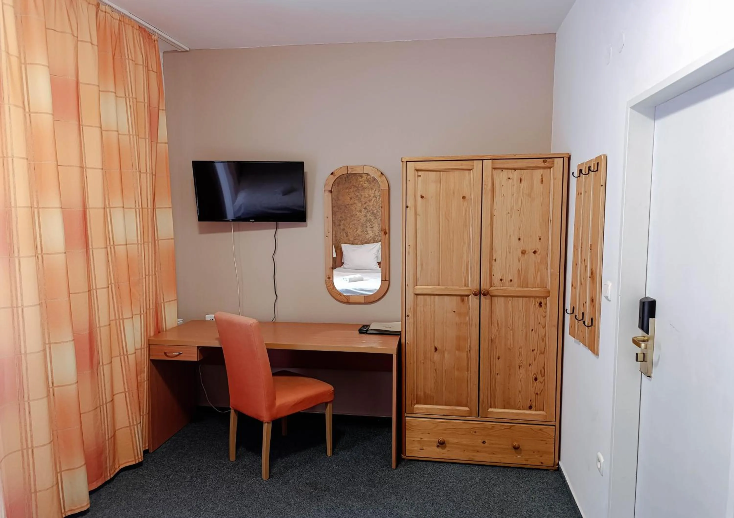 TV and multimedia in Hotel Esprit