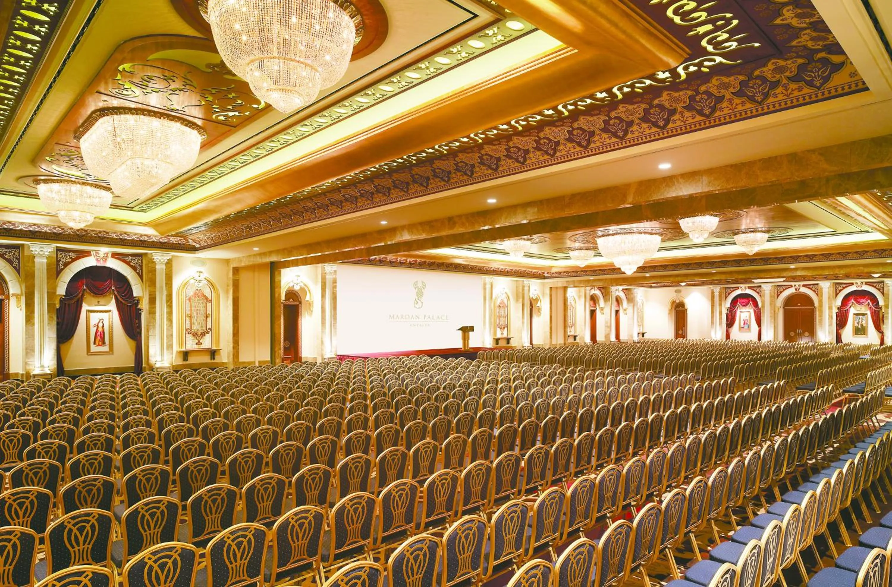 Lobby or reception in Titanic Mardan Palace