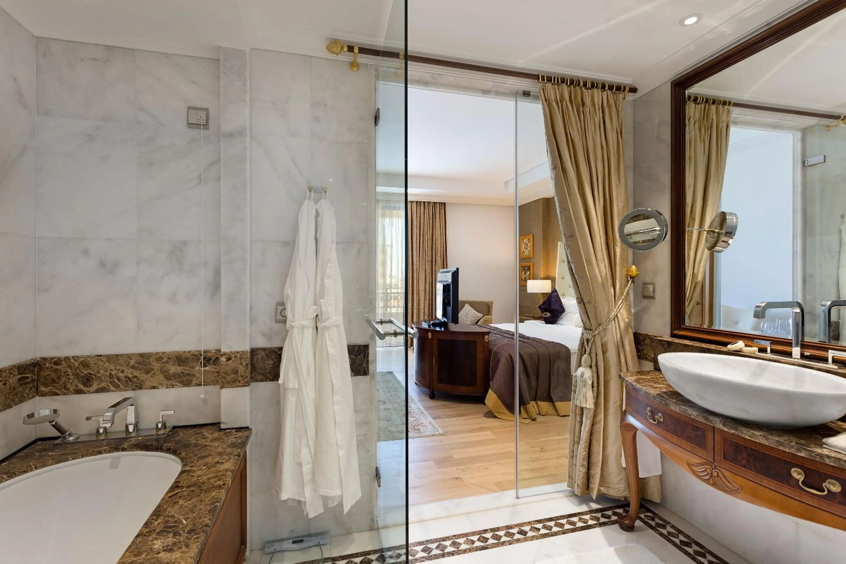 Toilet in Titanic Mardan Palace