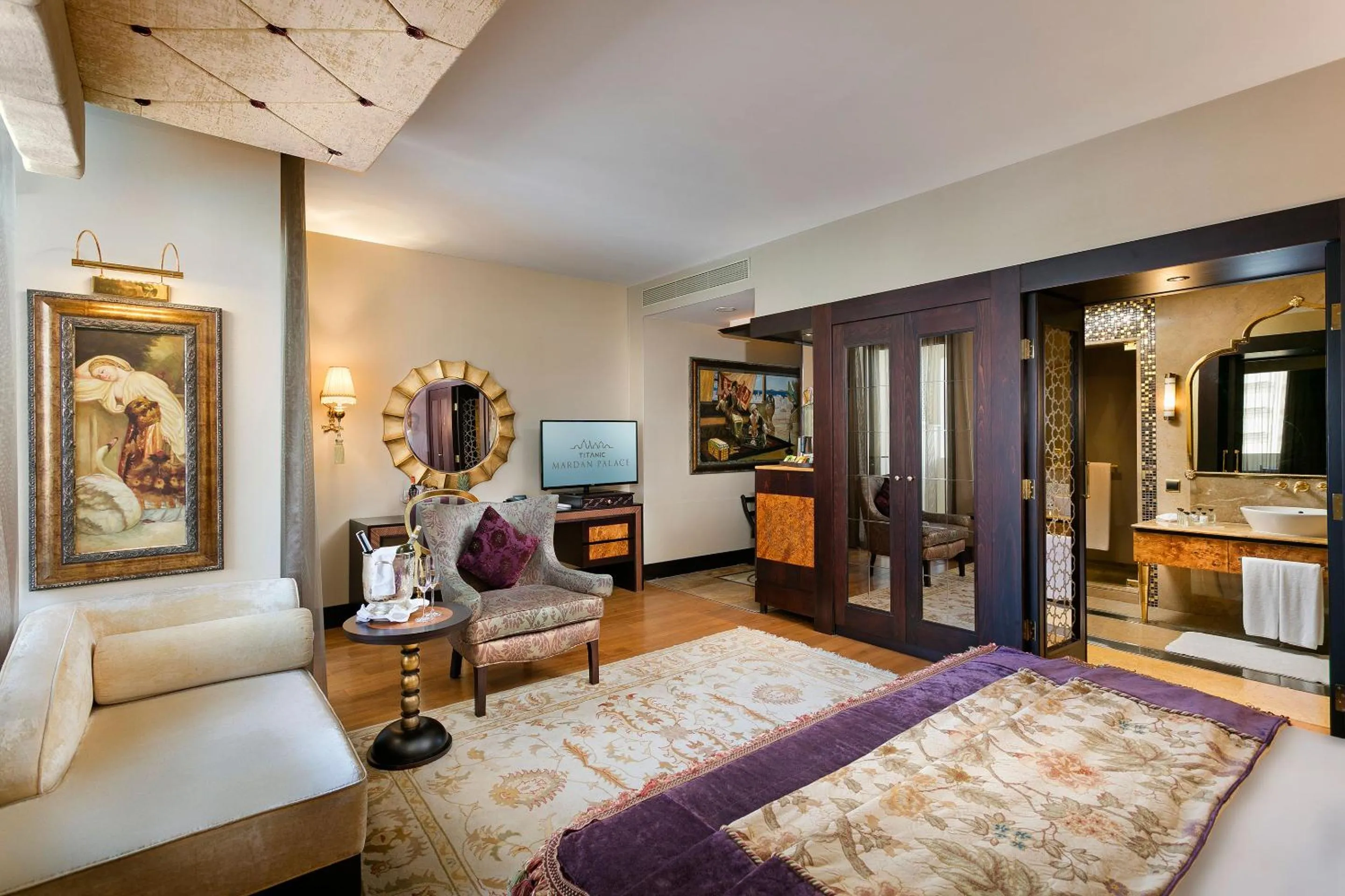 Photo of the whole room in Titanic Mardan Palace