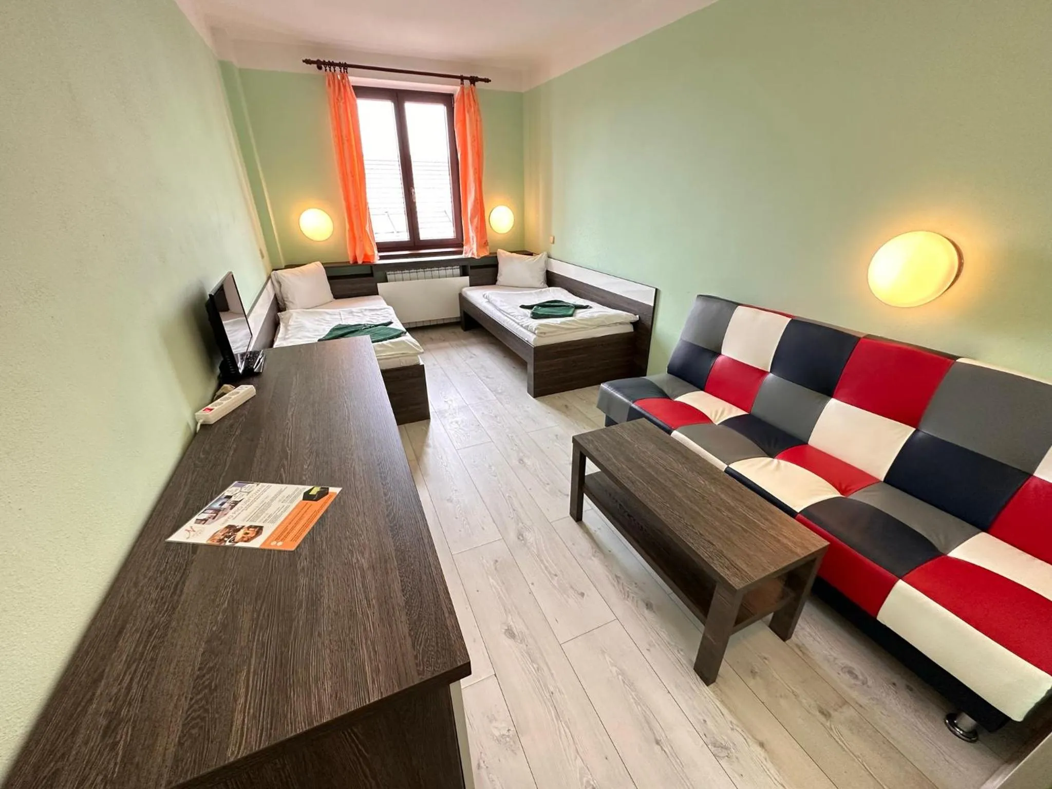 Photo of the whole room, Bed in Hotel N