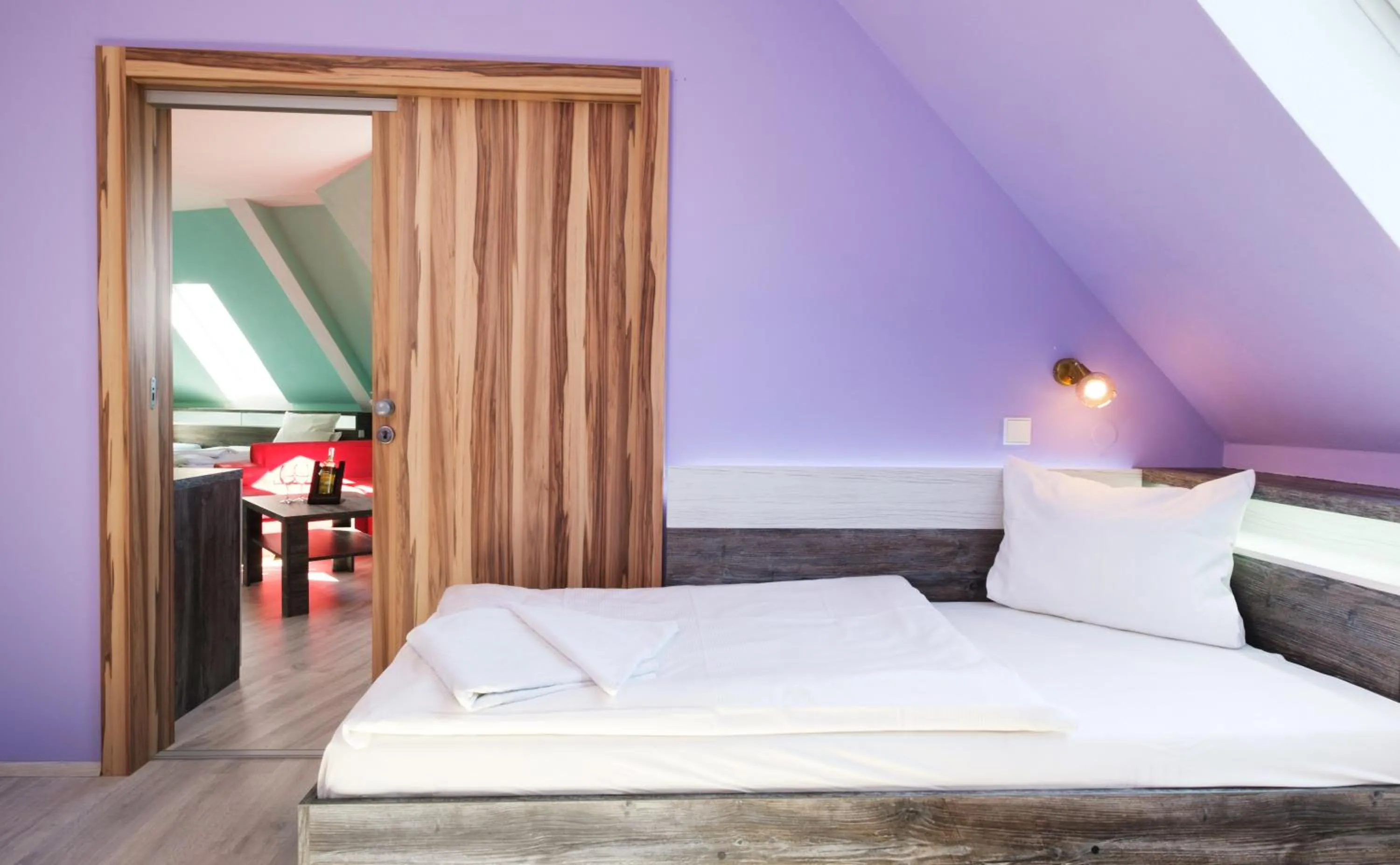 Bedroom, Bed in Hotel N