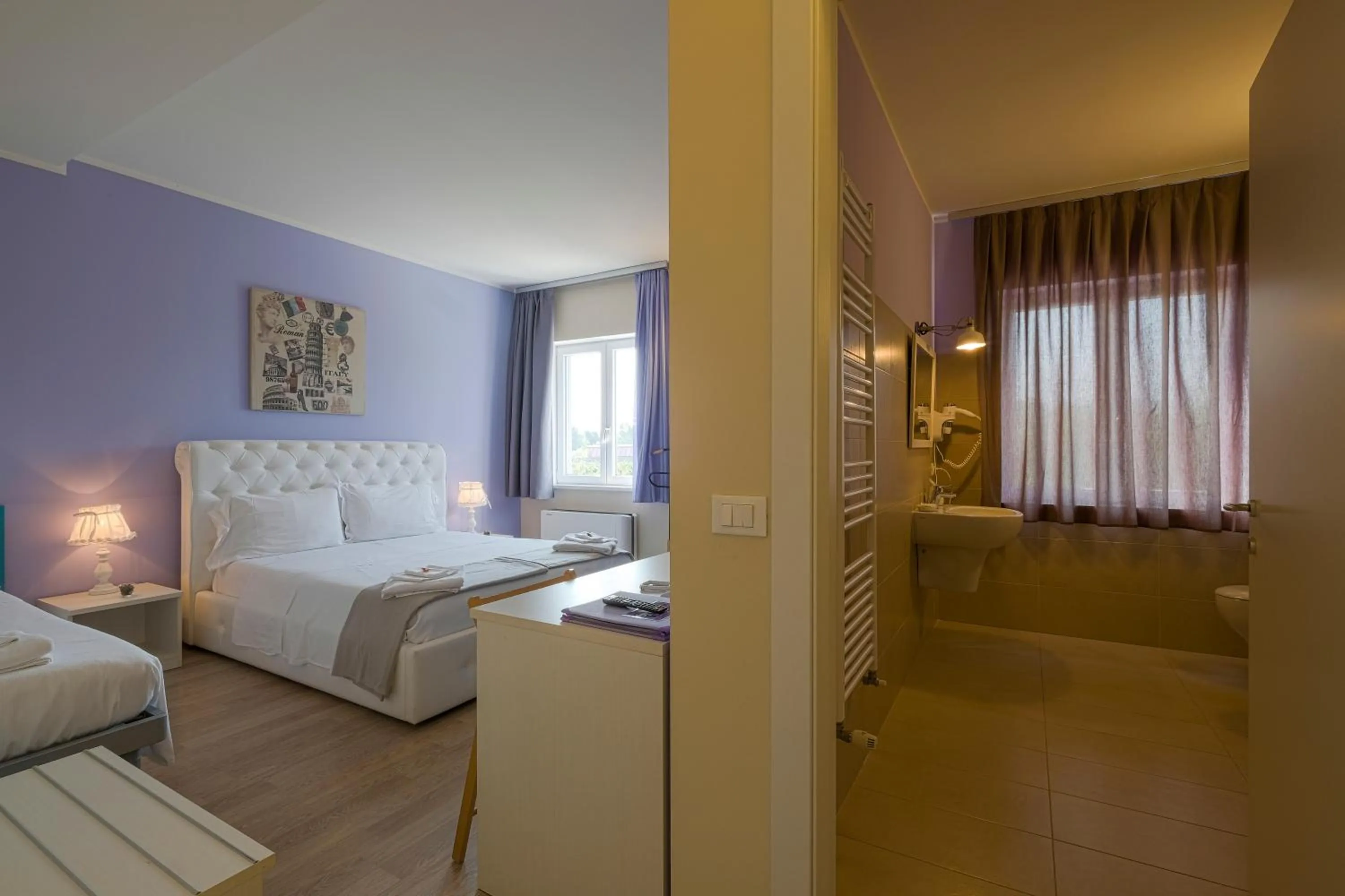 Toilet, Bed in Albergo Trattoria Italia