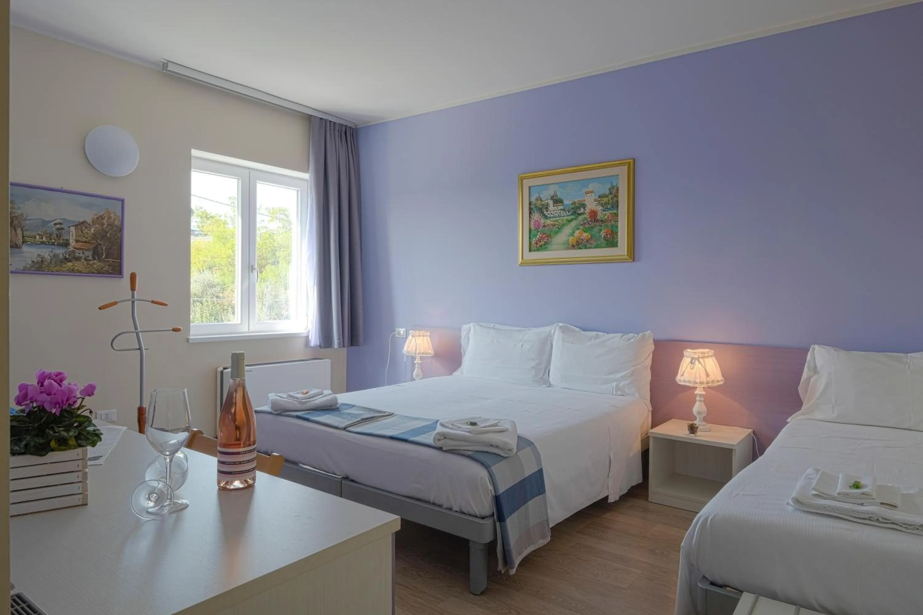 Toilet, Bed in Albergo Trattoria Italia