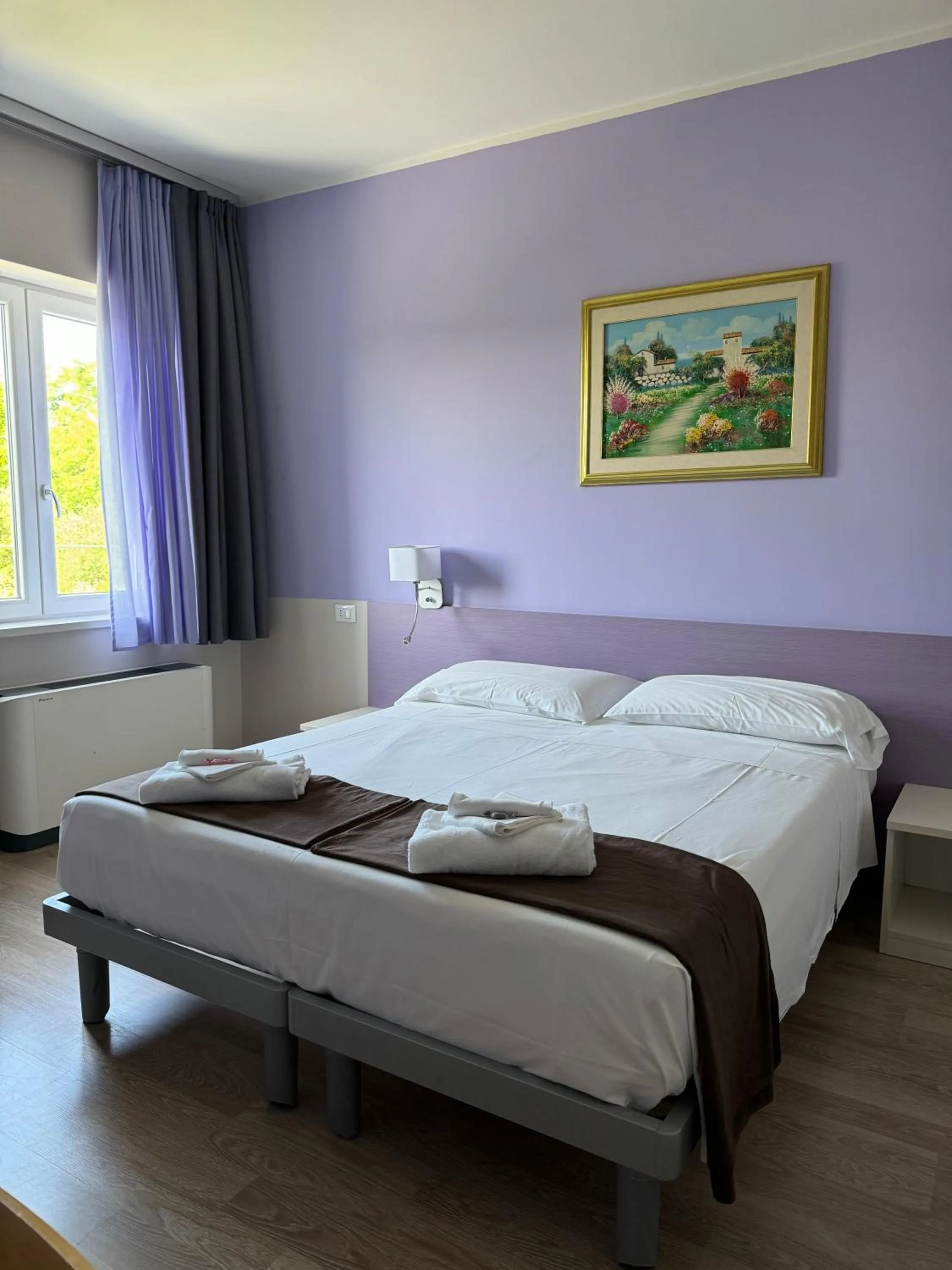 View (from property/room), Bed in Albergo Trattoria Italia