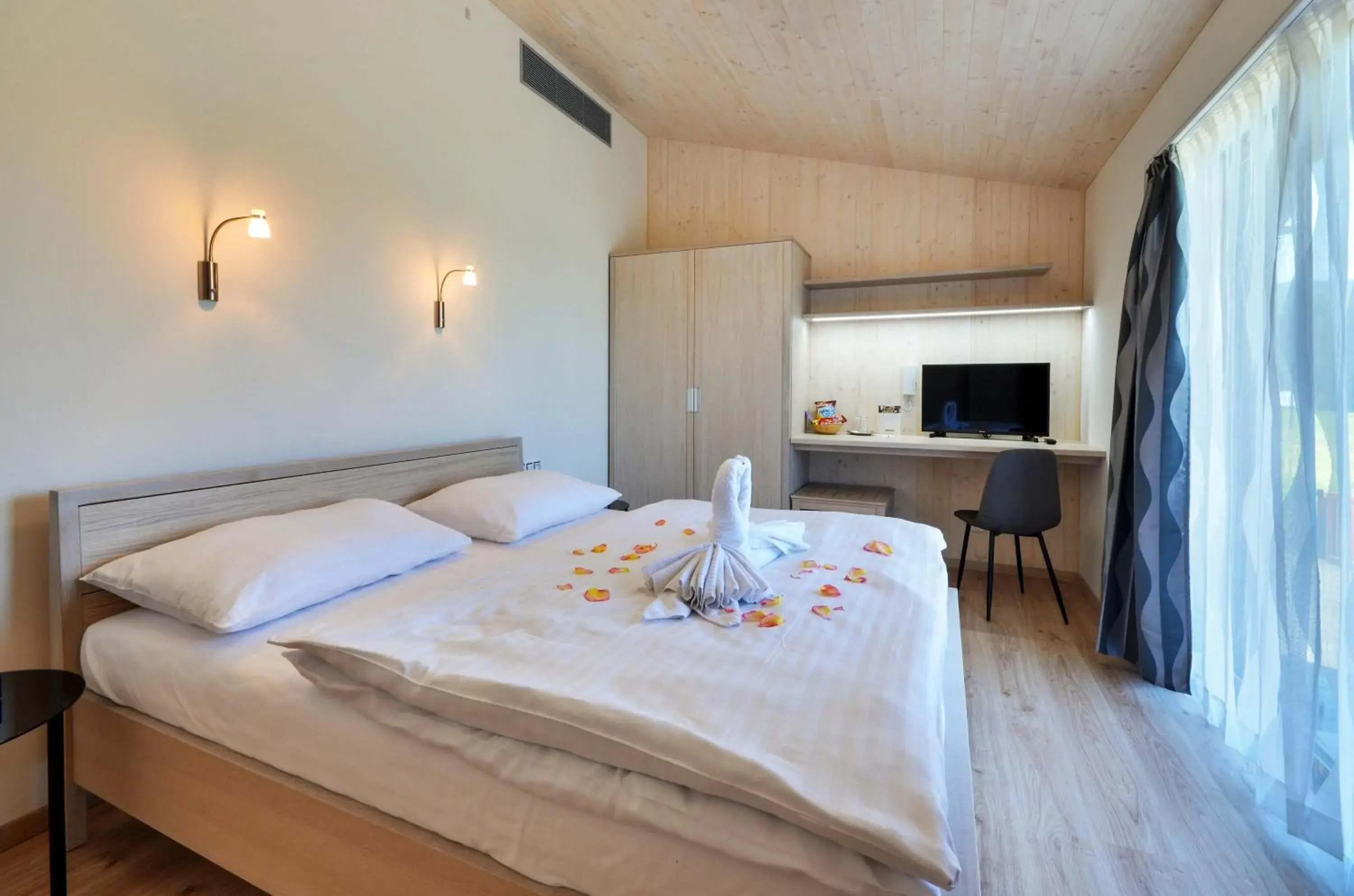 Superior Double Room - single occupancy in Green Inn Hotel Superior Double Room - single occupancy in Green Inn Hotel