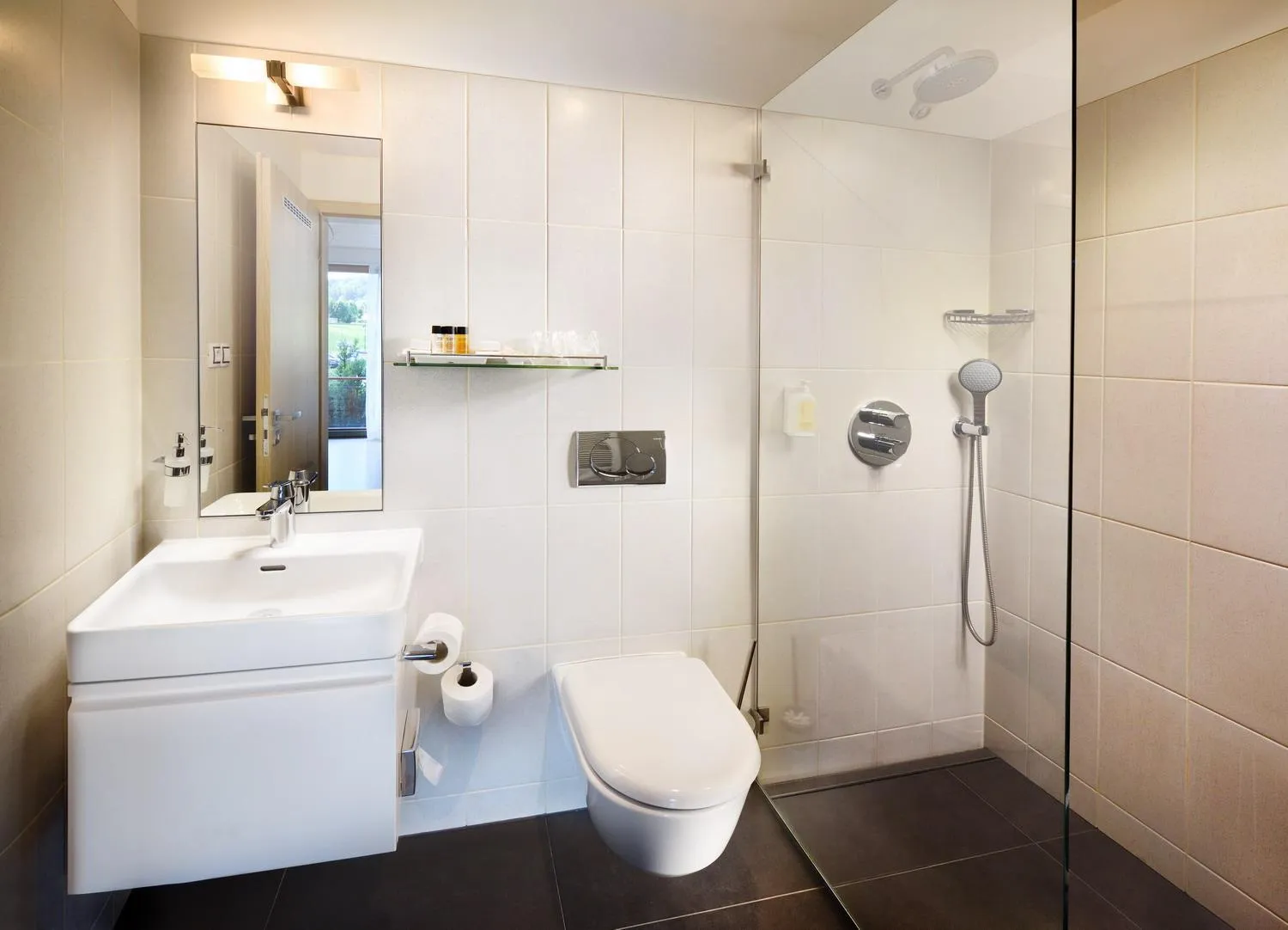 Bathroom in Green Inn Hotel