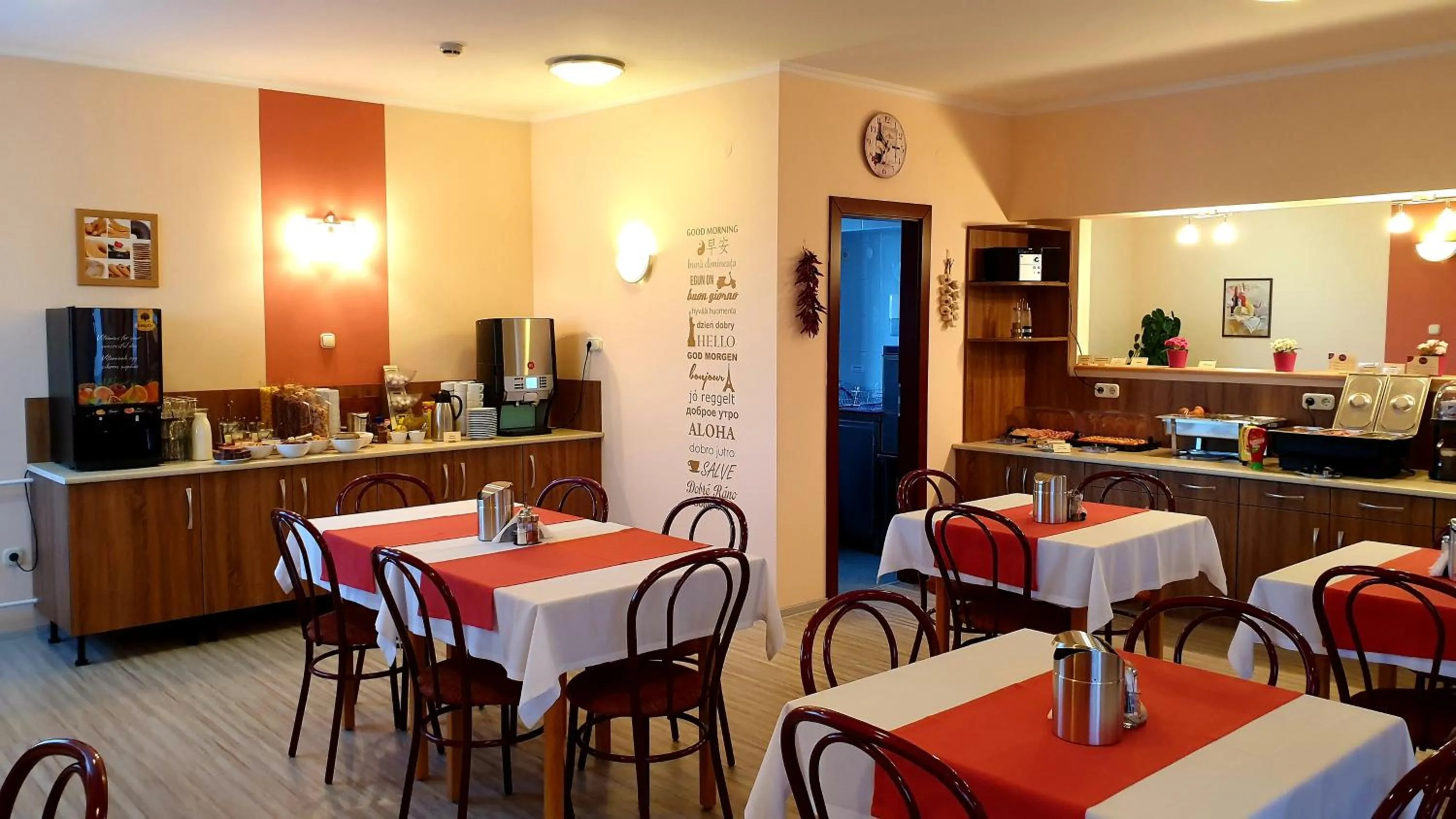 Coffee/tea facilities in Diana Club Hotel