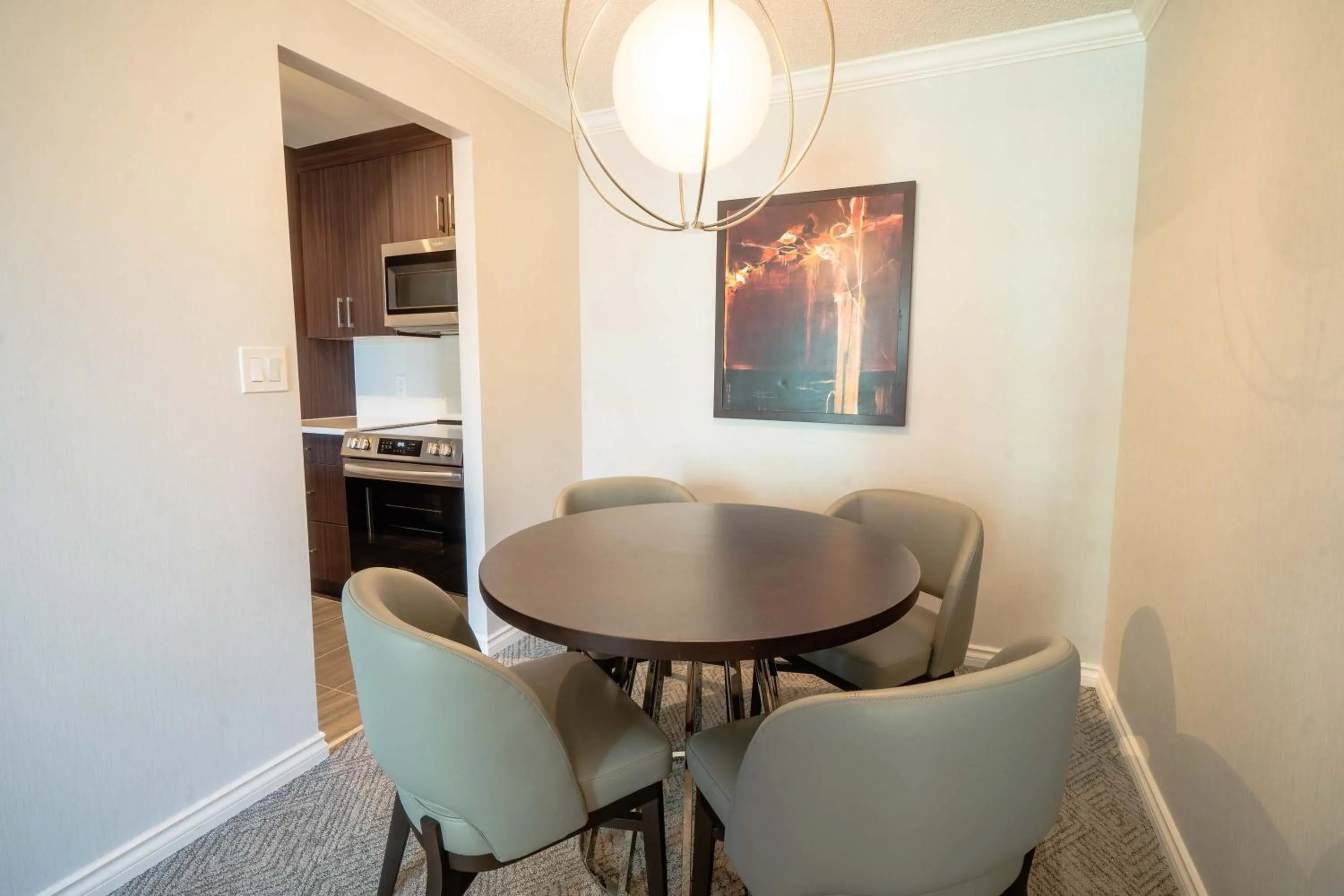 Dining area in La Grande Residence at the Sutton Place Hotel
