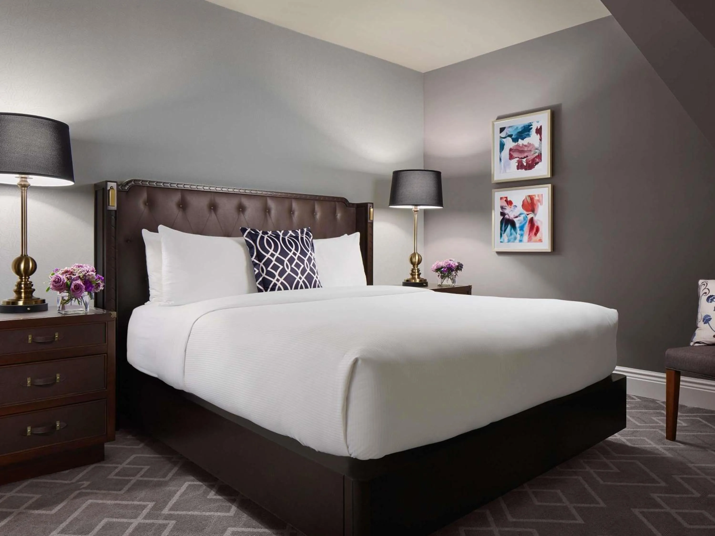 Bedroom, Bed in Fairmont Hotel Macdonald