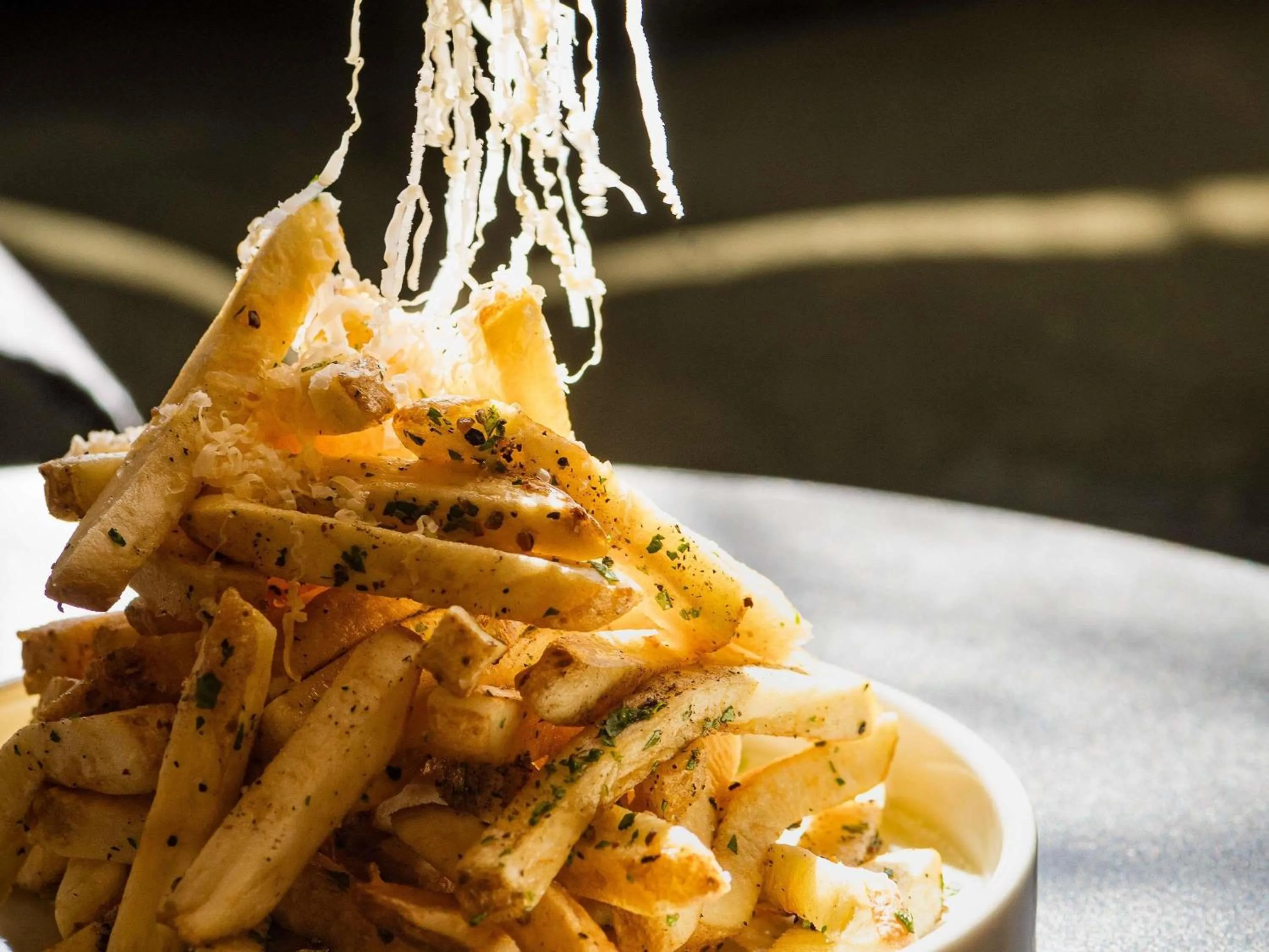 Restaurant/places to eat in Fairmont Hotel Macdonald