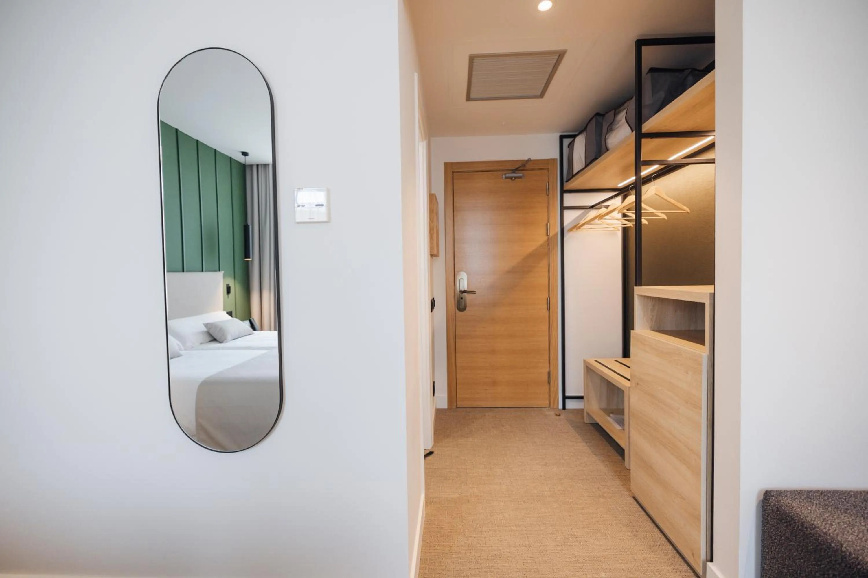 wardrobe, Bed in Mondragon Hotela