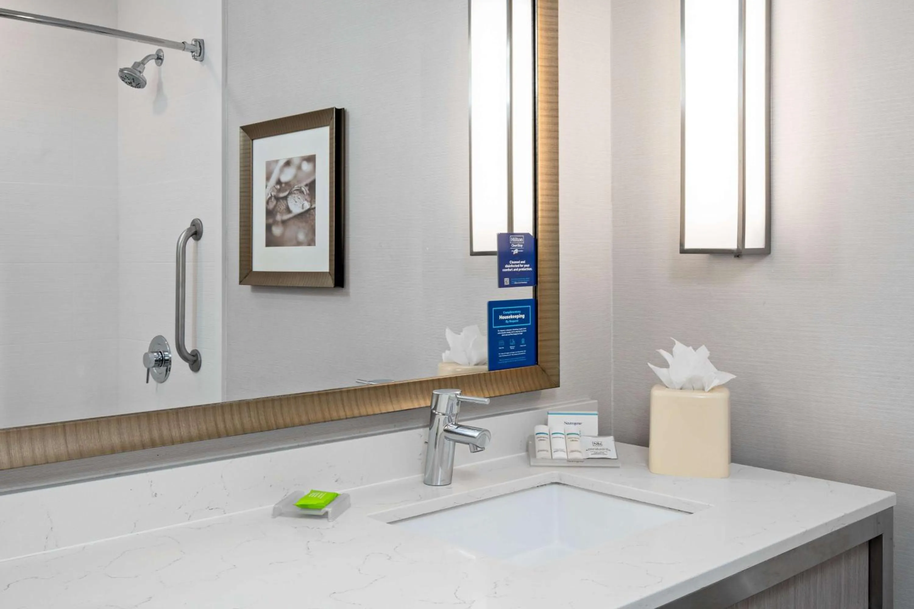 Bathroom in Hilton Garden Inn Roseville