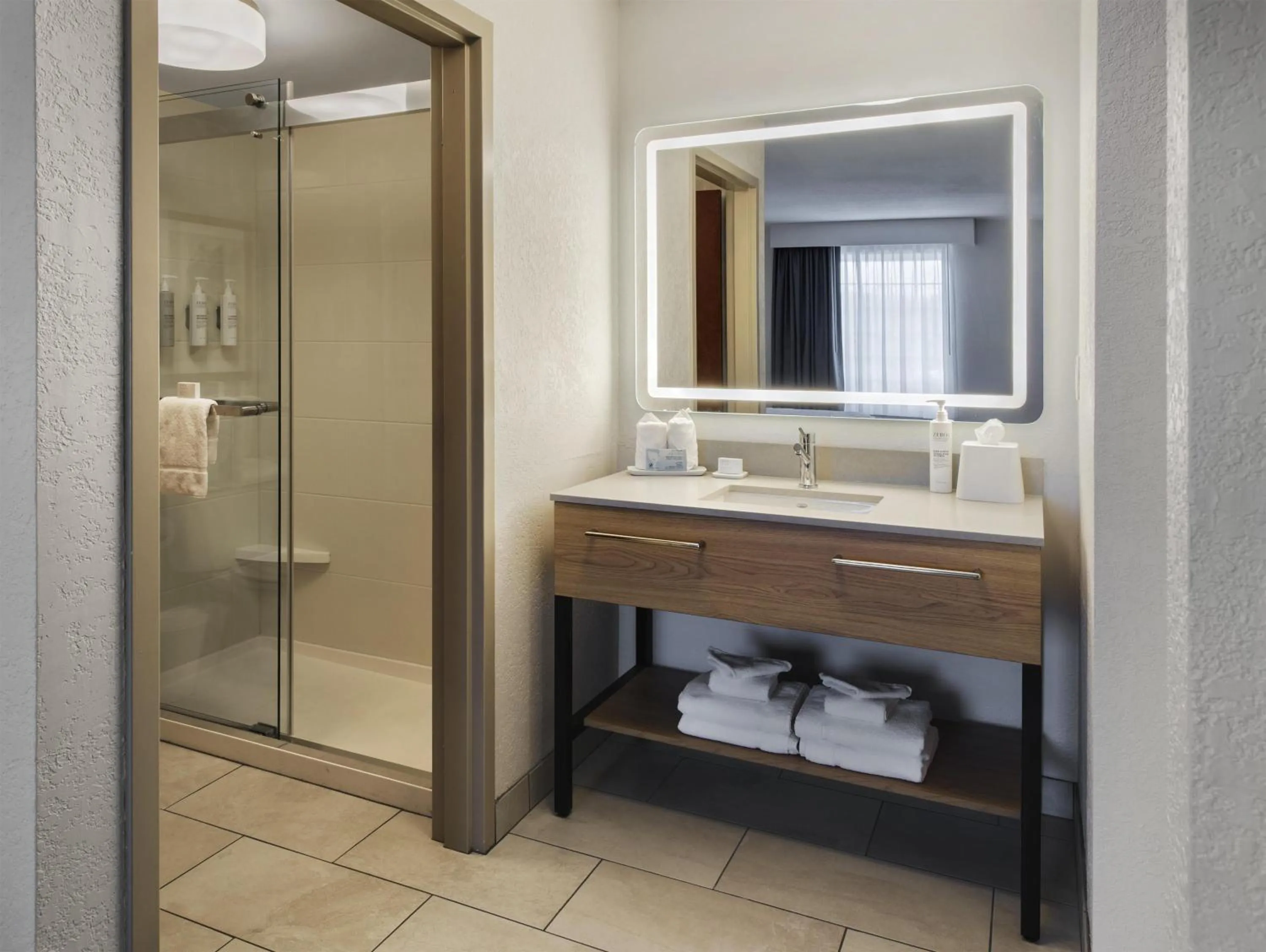 Bathroom in Hampton Inn & Suites Greenfield