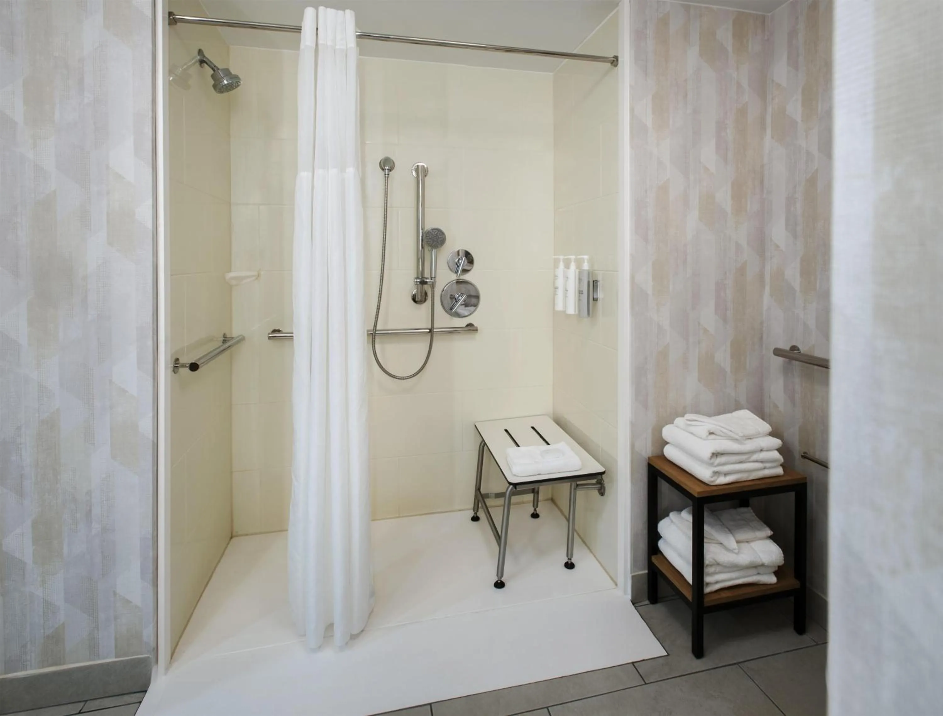 Bathroom in Hampton Inn & Suites Greenfield