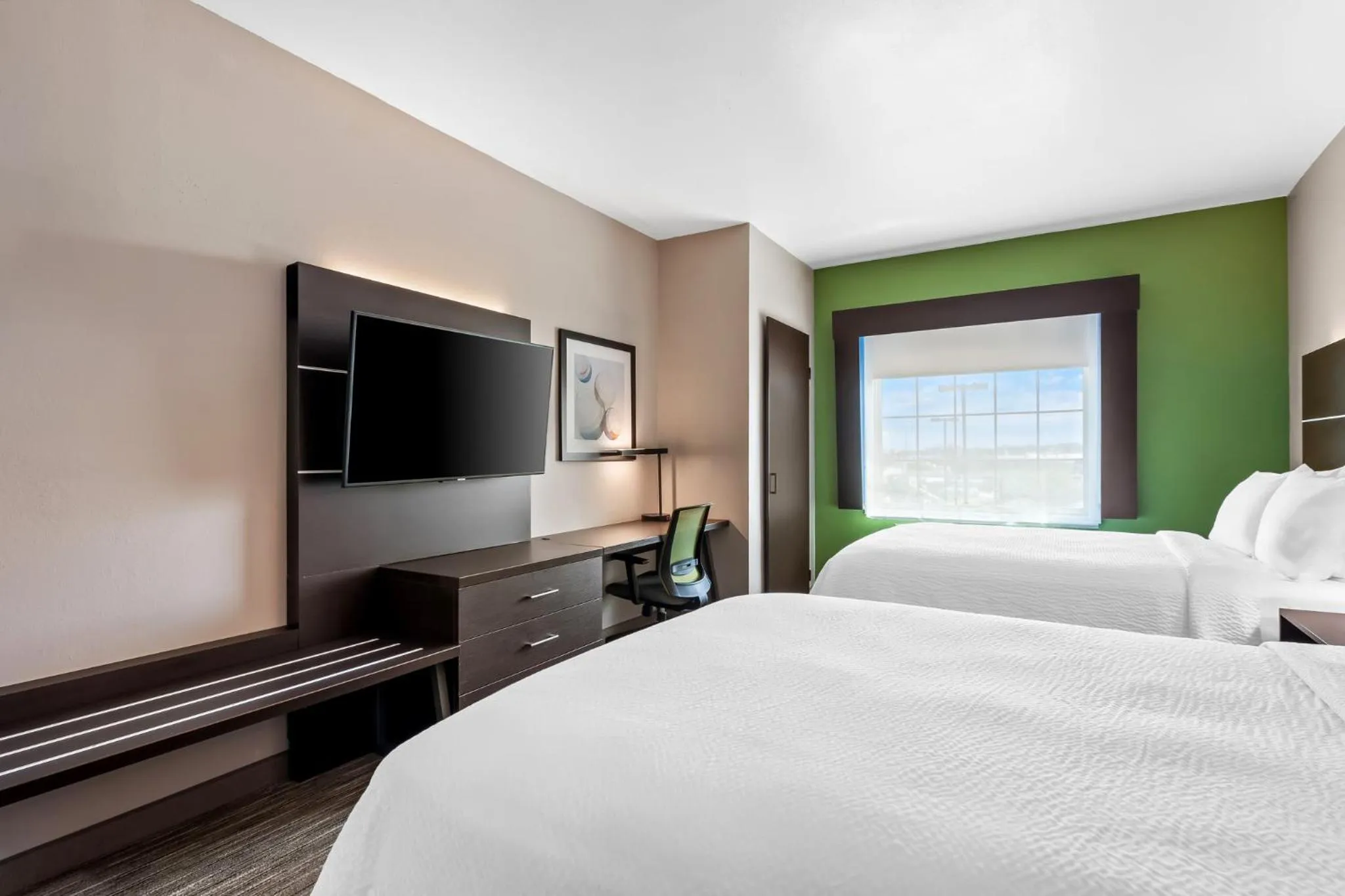 Photo of the whole room in Holiday Inn Express Hotel and Suites Ada by IHG