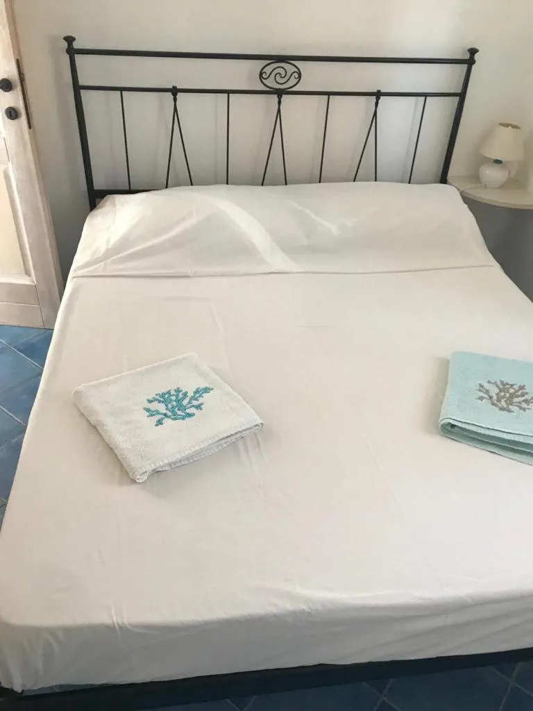 Bed in Tiffany Palau