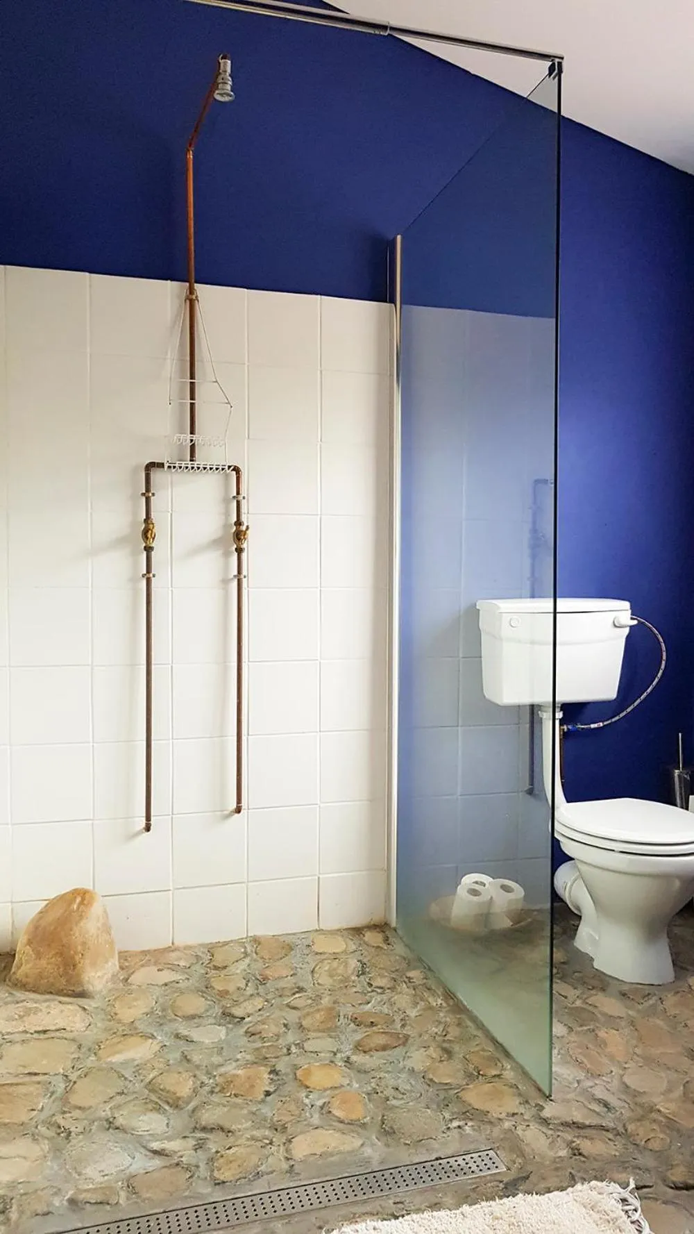 Shower in De Bos Cottages