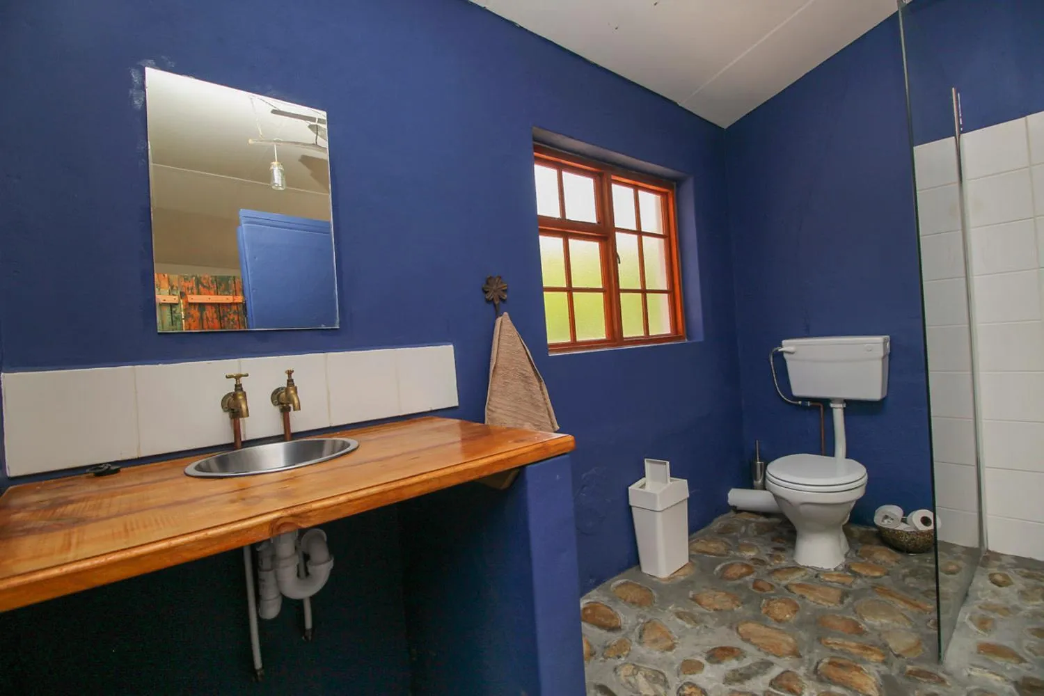 Shower in De Bos Cottages