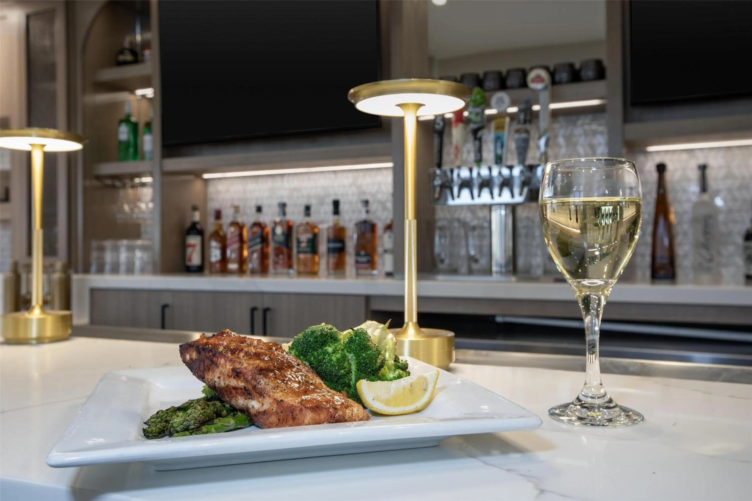 Restaurant/places to eat in Homewood Suites by Hilton Santa Maria