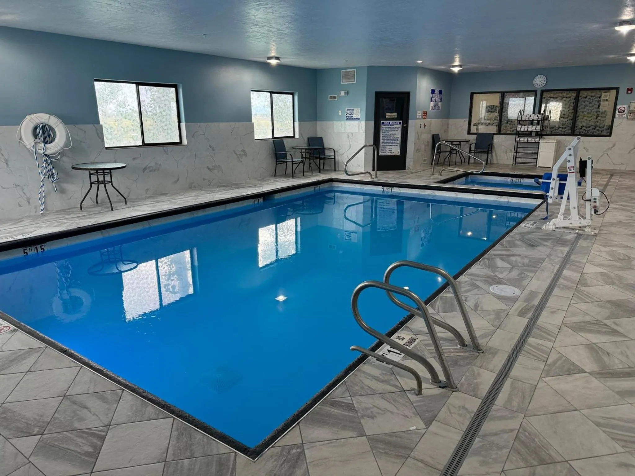 Swimming pool in Holiday Inn Express & Suites Alamosa by IHG
