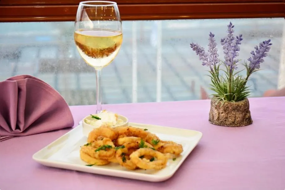 Food and drinks in Focamor Otel