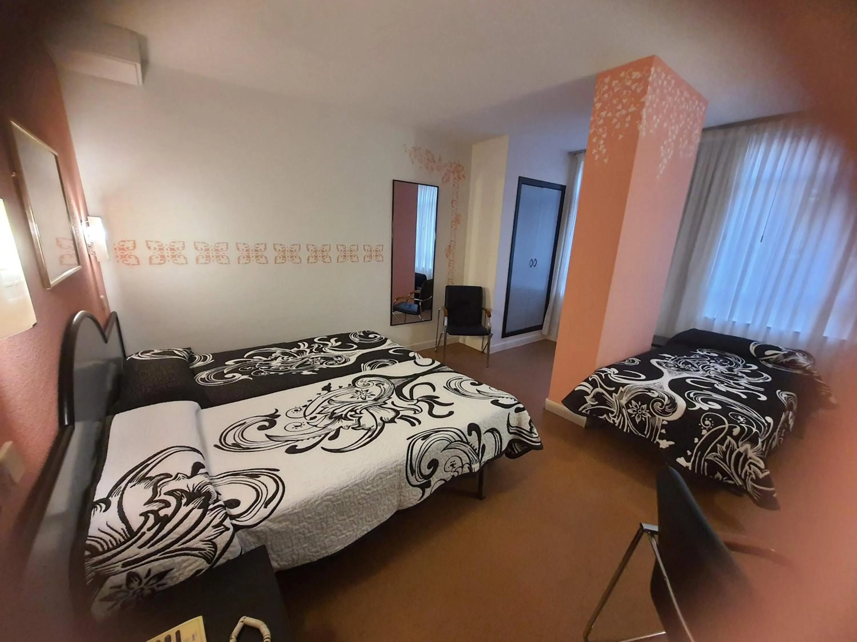 Bedroom, Bed in Hotel Arha Santander