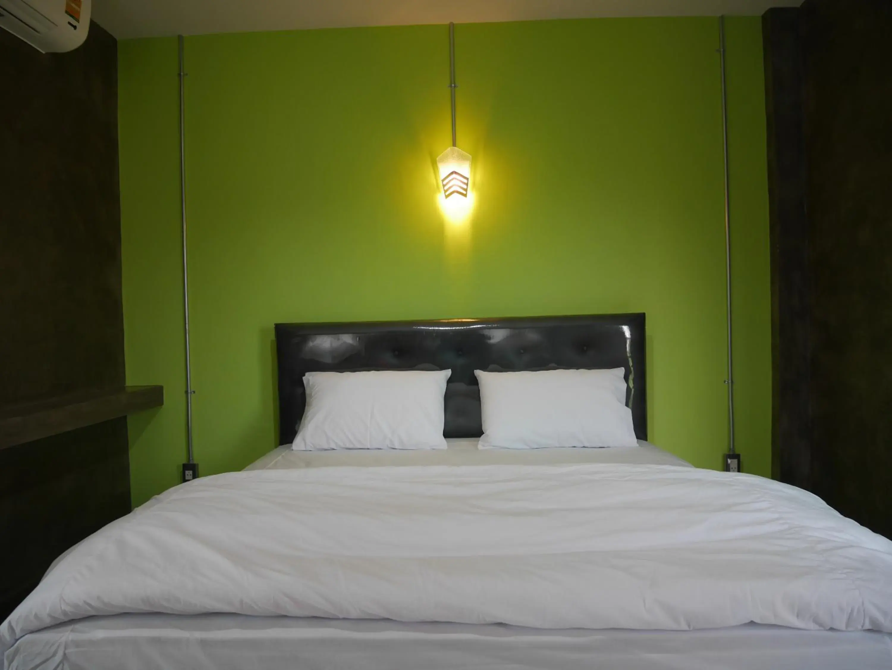 Deluxe Double Room in Green Garden Place Deluxe Double Room in Green Garden Place