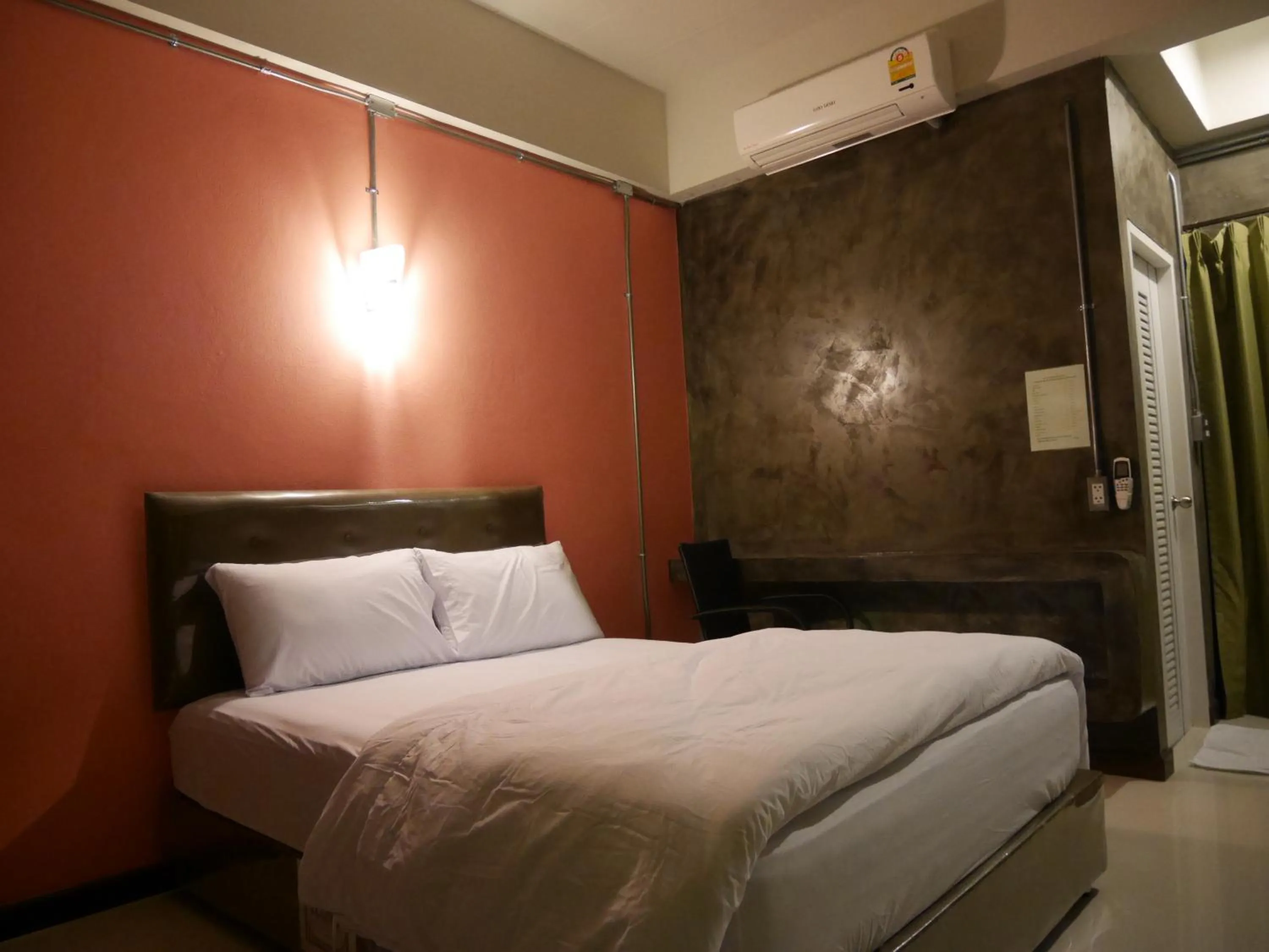 Bed in Green Garden Place