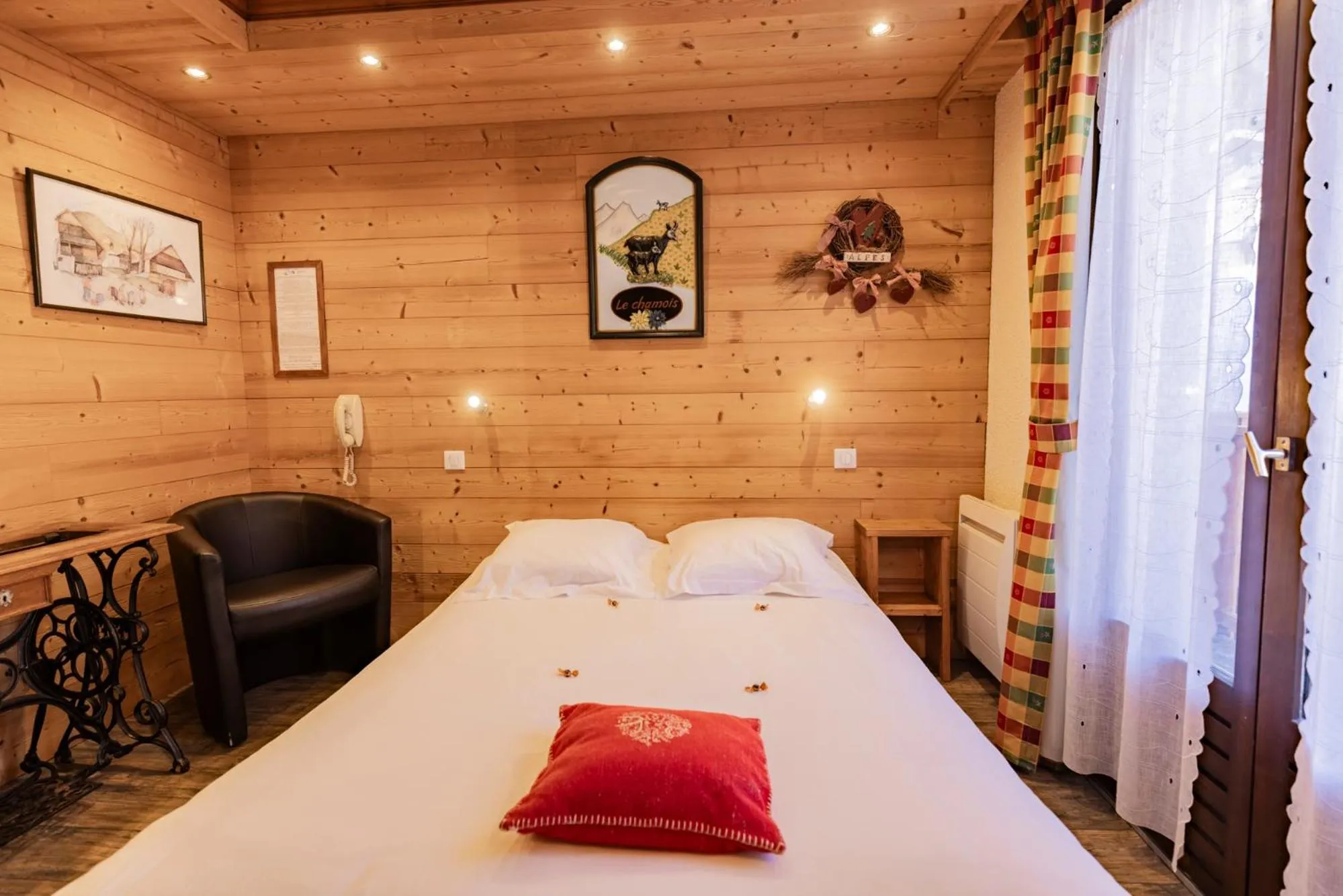 Photo of the whole room, Bed in Les Glières - Champagny-en-Vanoise