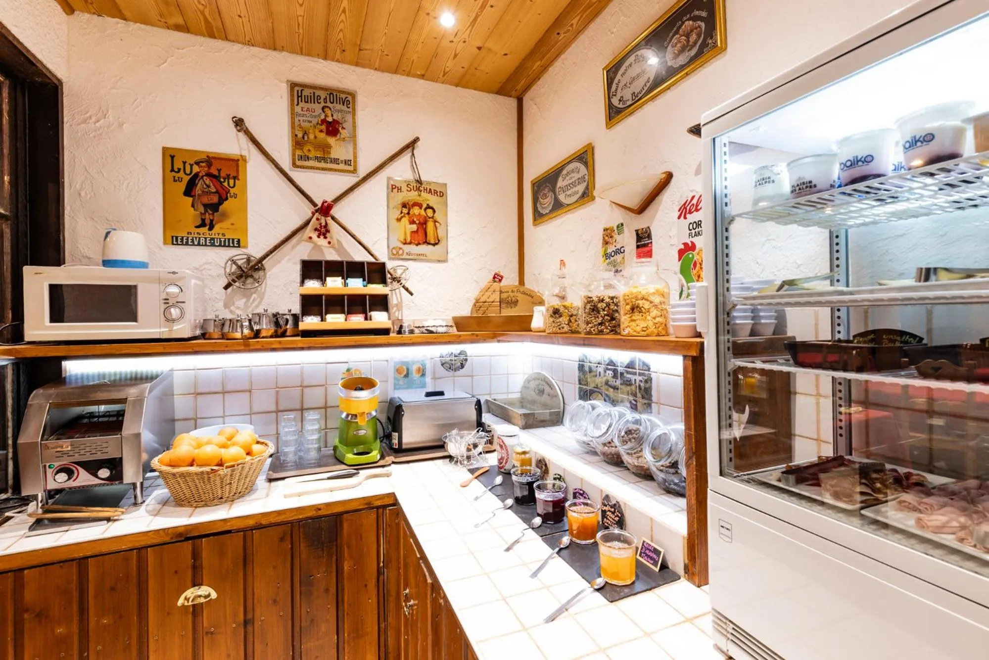 Buffet breakfast in Les Glières - Champagny-en-Vanoise