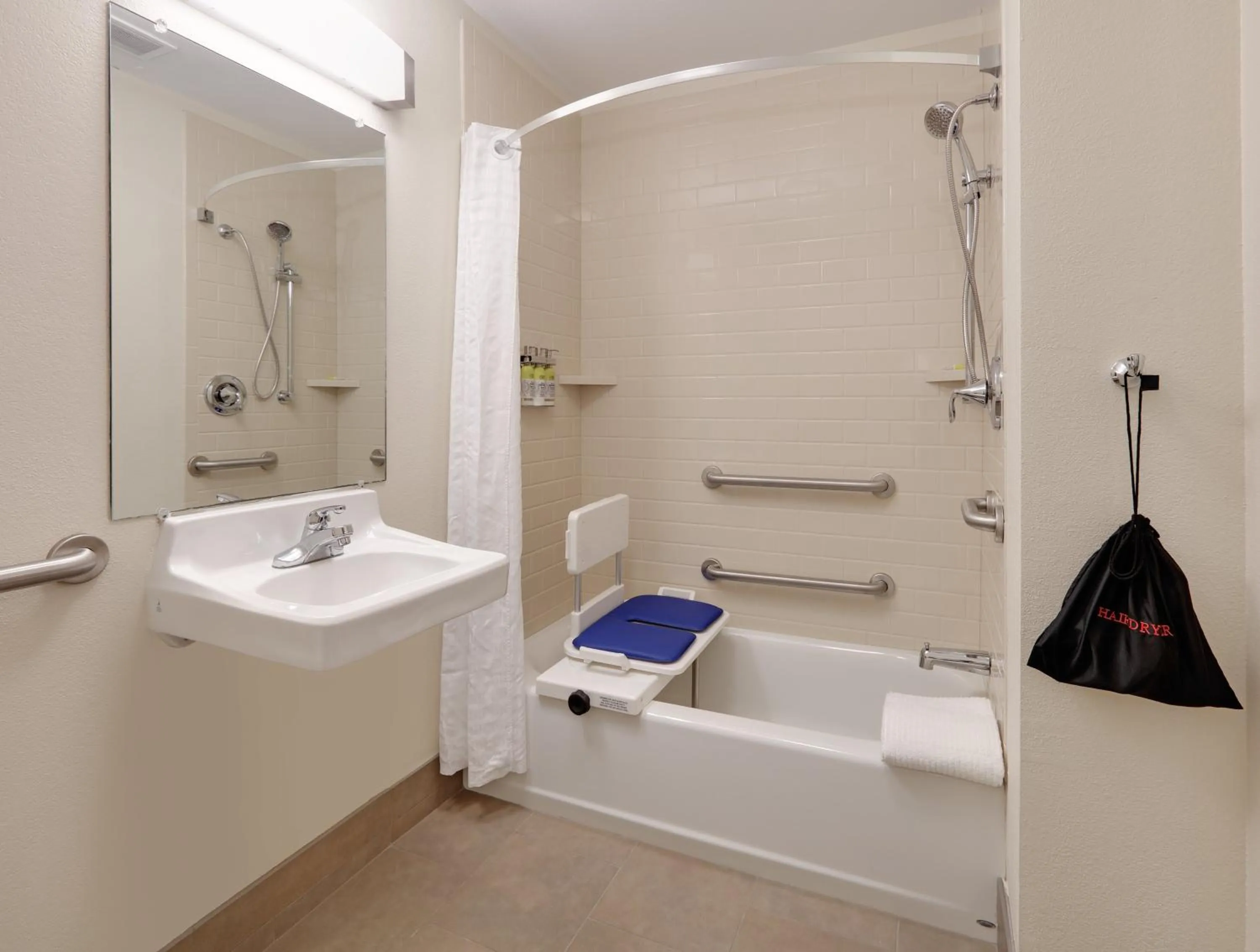 Photo of the whole room in Candlewood Suites Salina by IHG