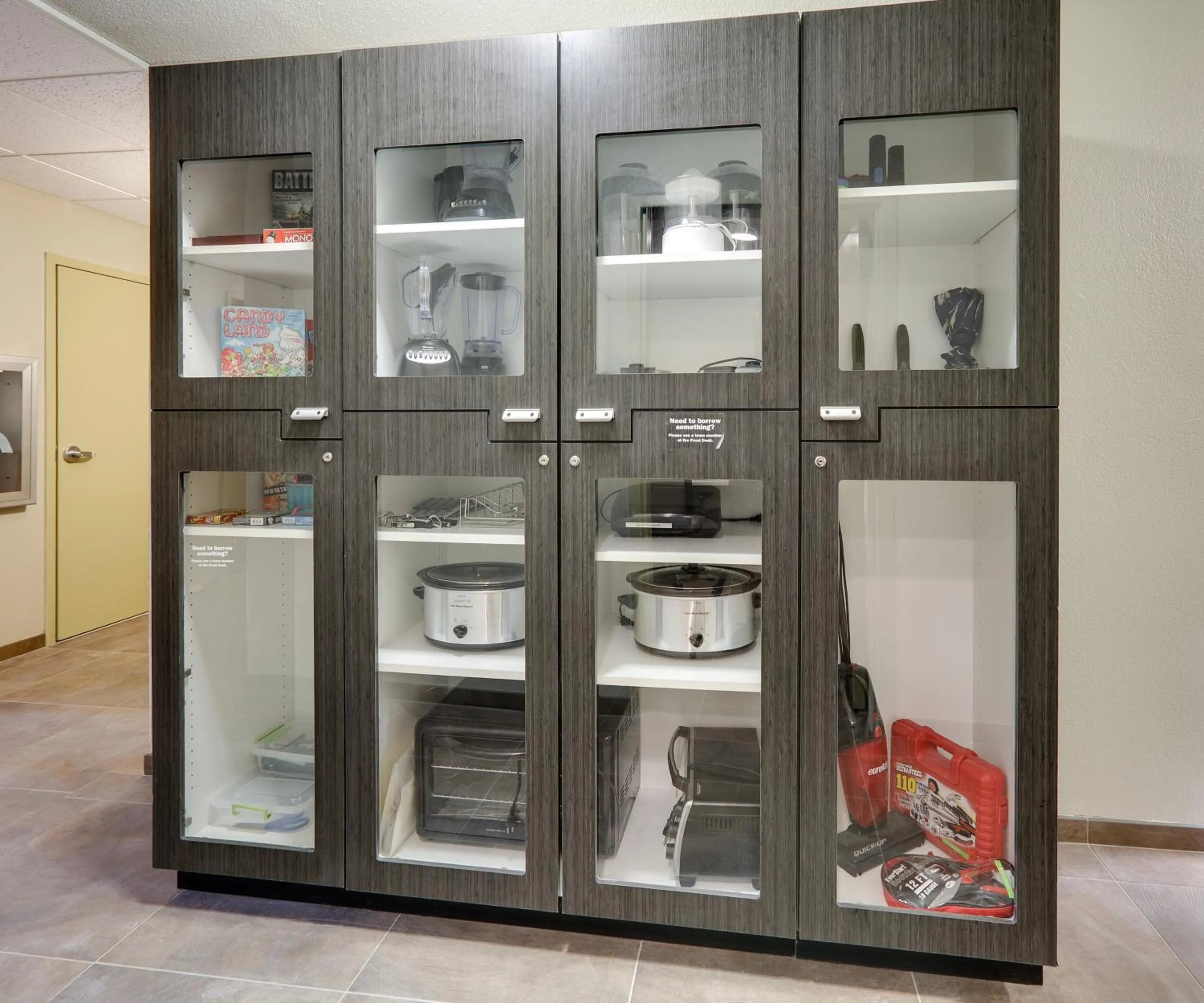 Lobby or reception in Candlewood Suites Salina by IHG