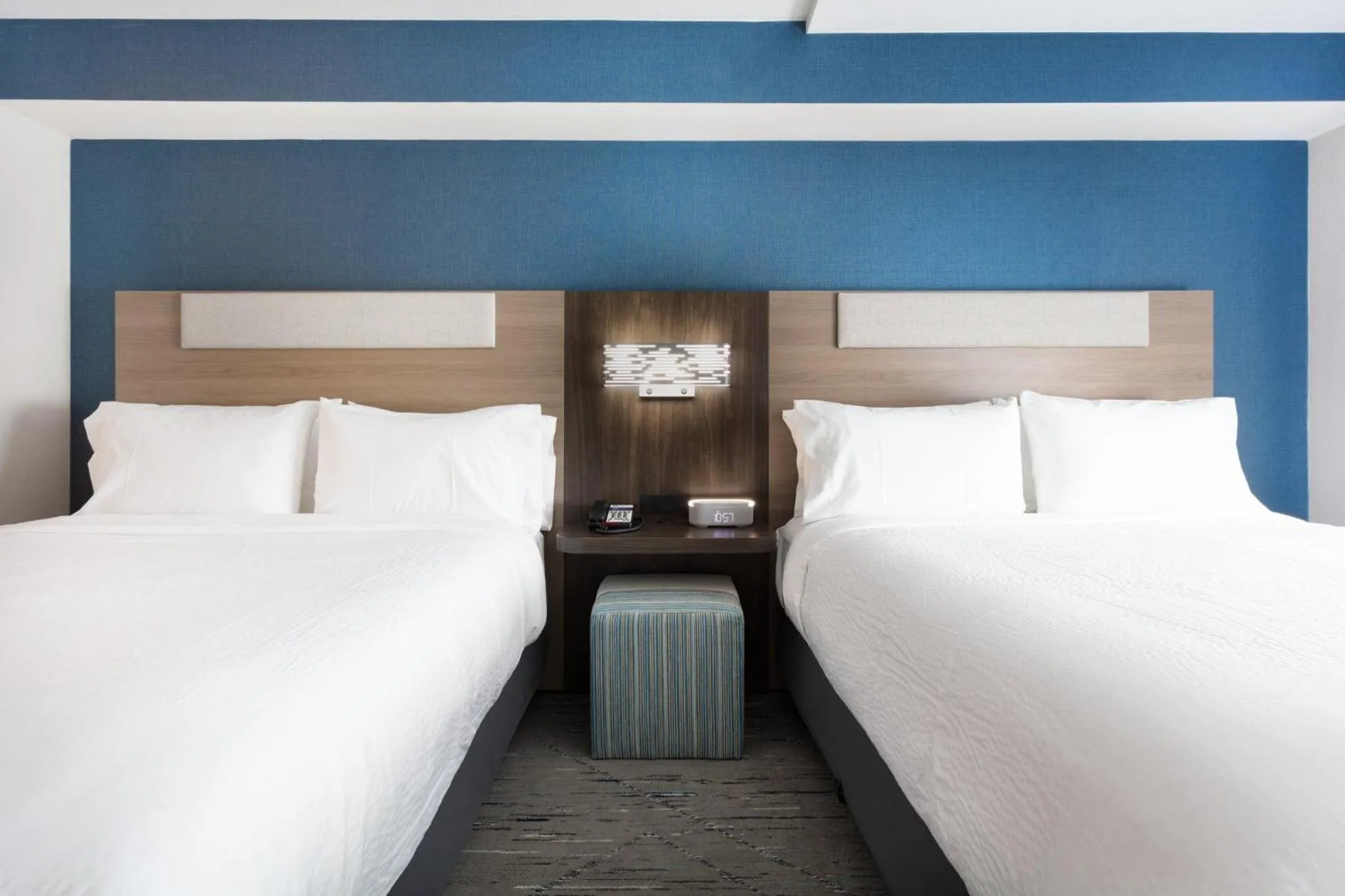 Photo of the whole room, Bed in Holiday Inn Express & Suites Williamsburg by IHG