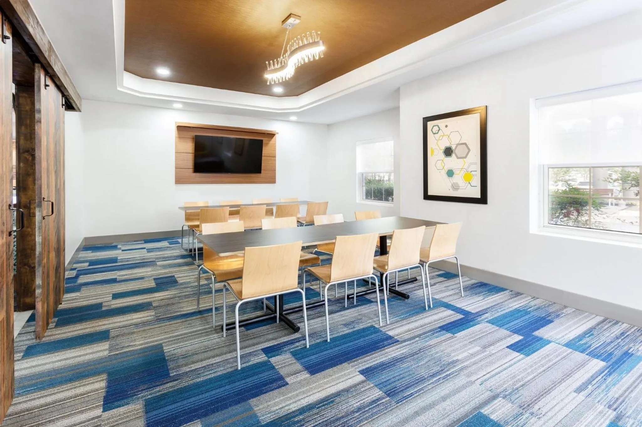 Meeting/conference room in Holiday Inn Express & Suites Williamsburg by IHG