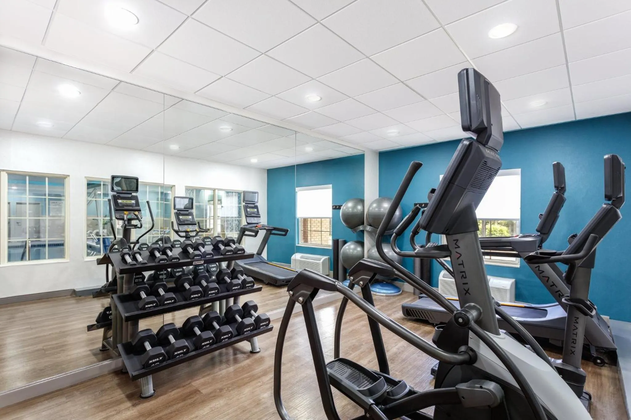 Fitness centre/facilities in Holiday Inn Express & Suites Williamsburg by IHG