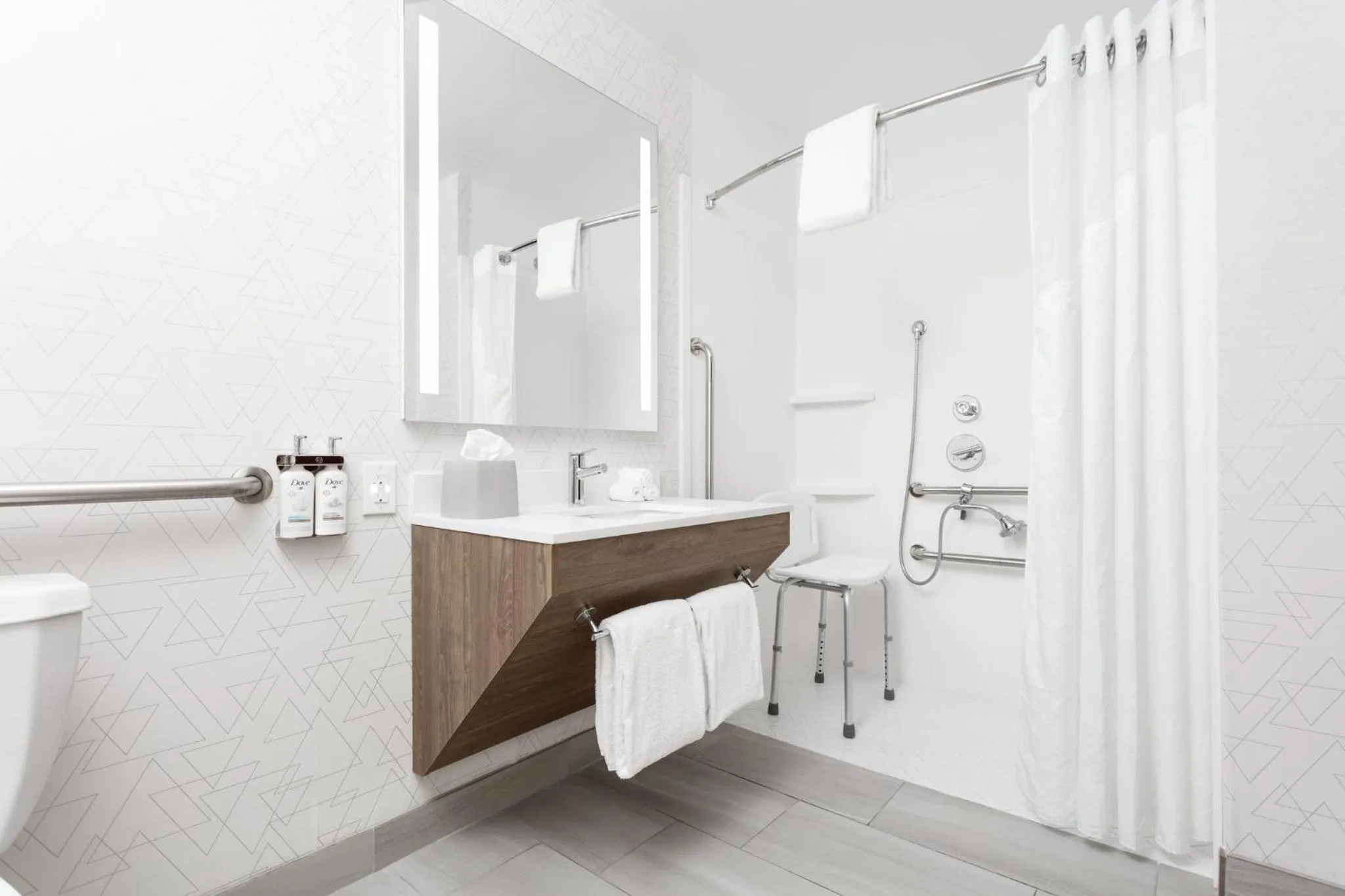 Bathroom in Holiday Inn Express & Suites Williamsburg by IHG