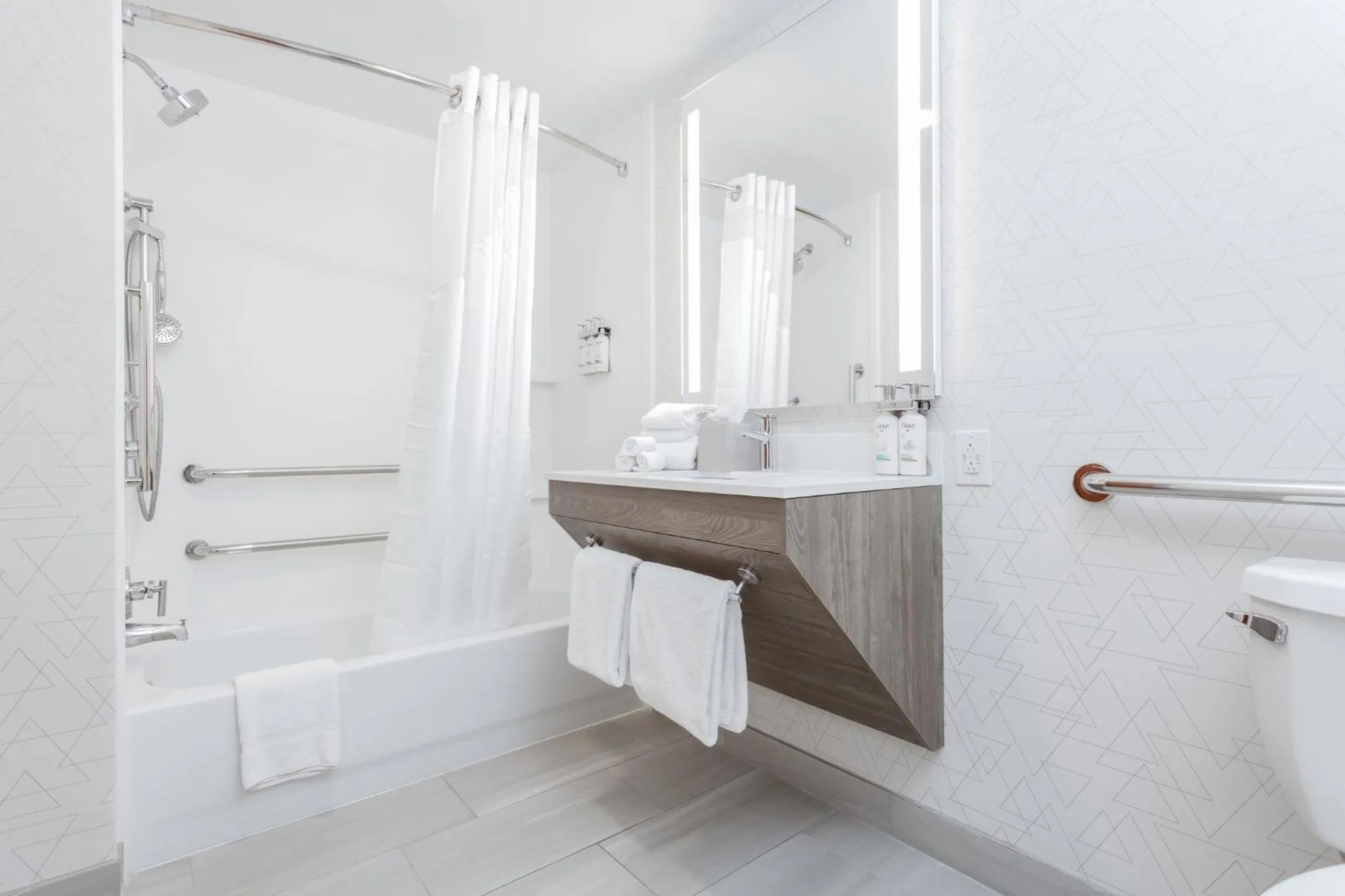 Bathroom in Holiday Inn Express & Suites Williamsburg by IHG