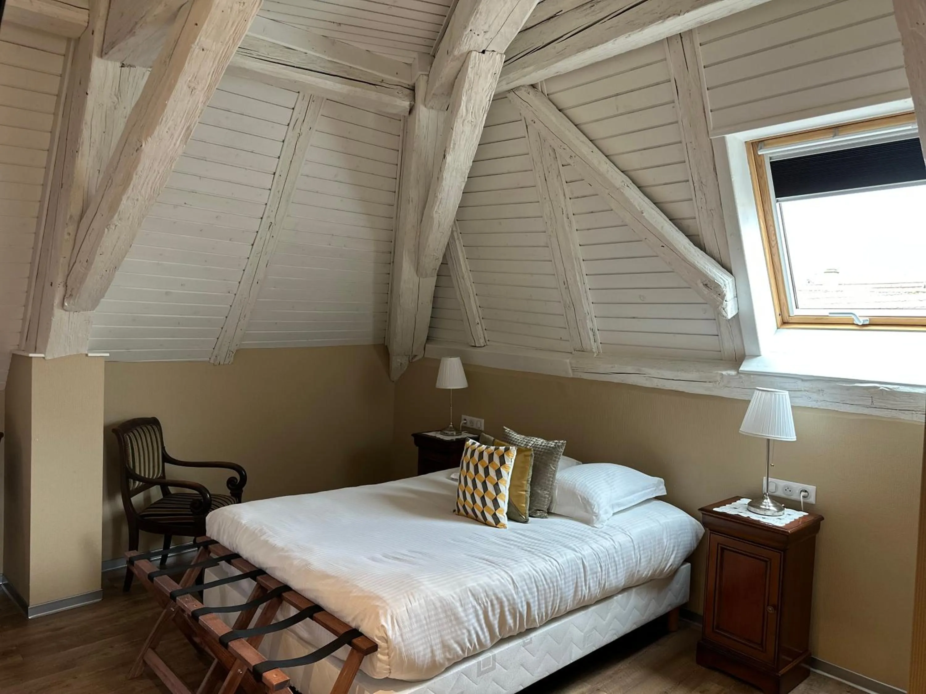 Bed in Auberge Le Meisenberg