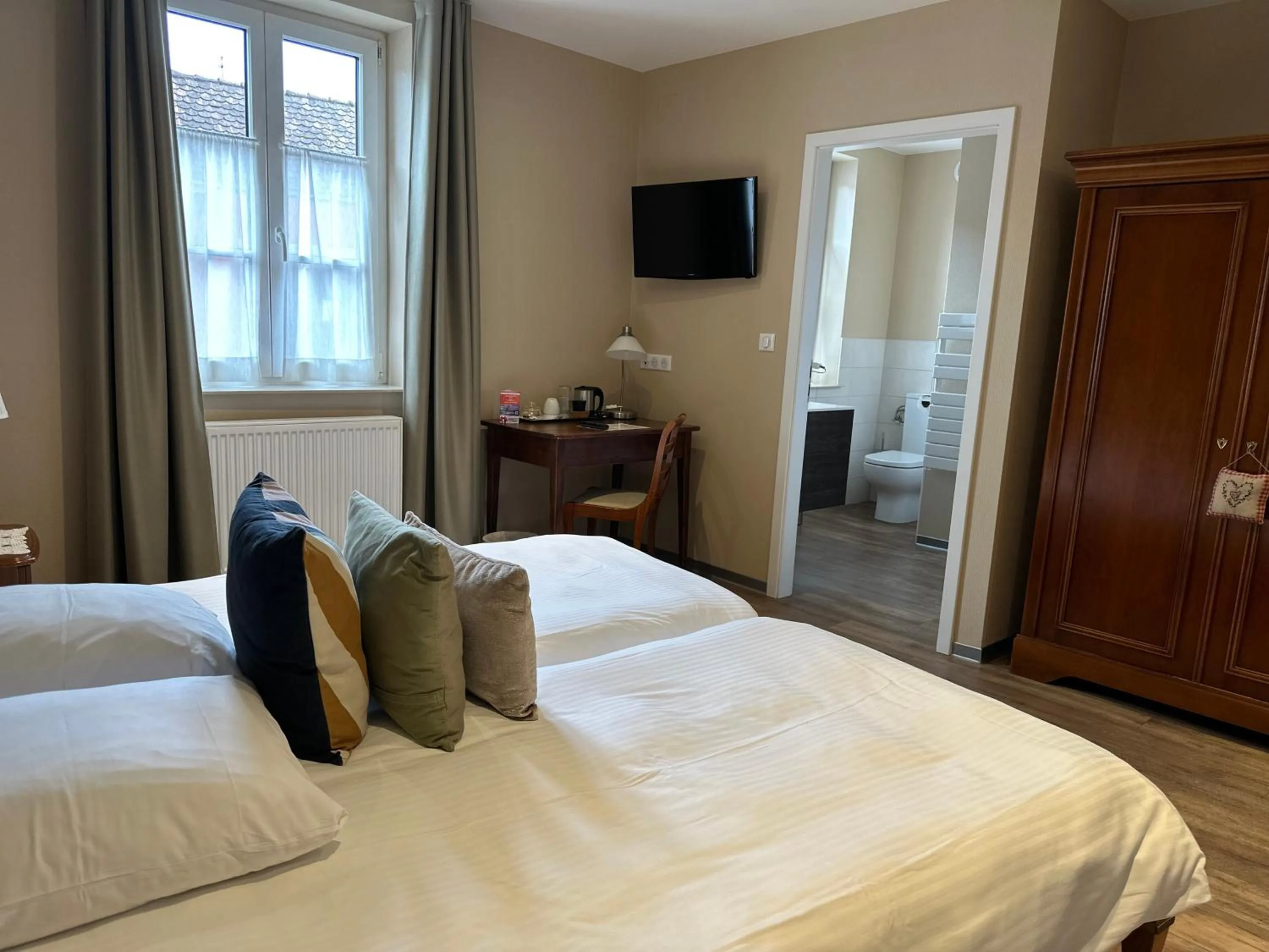 Bed in Auberge Le Meisenberg