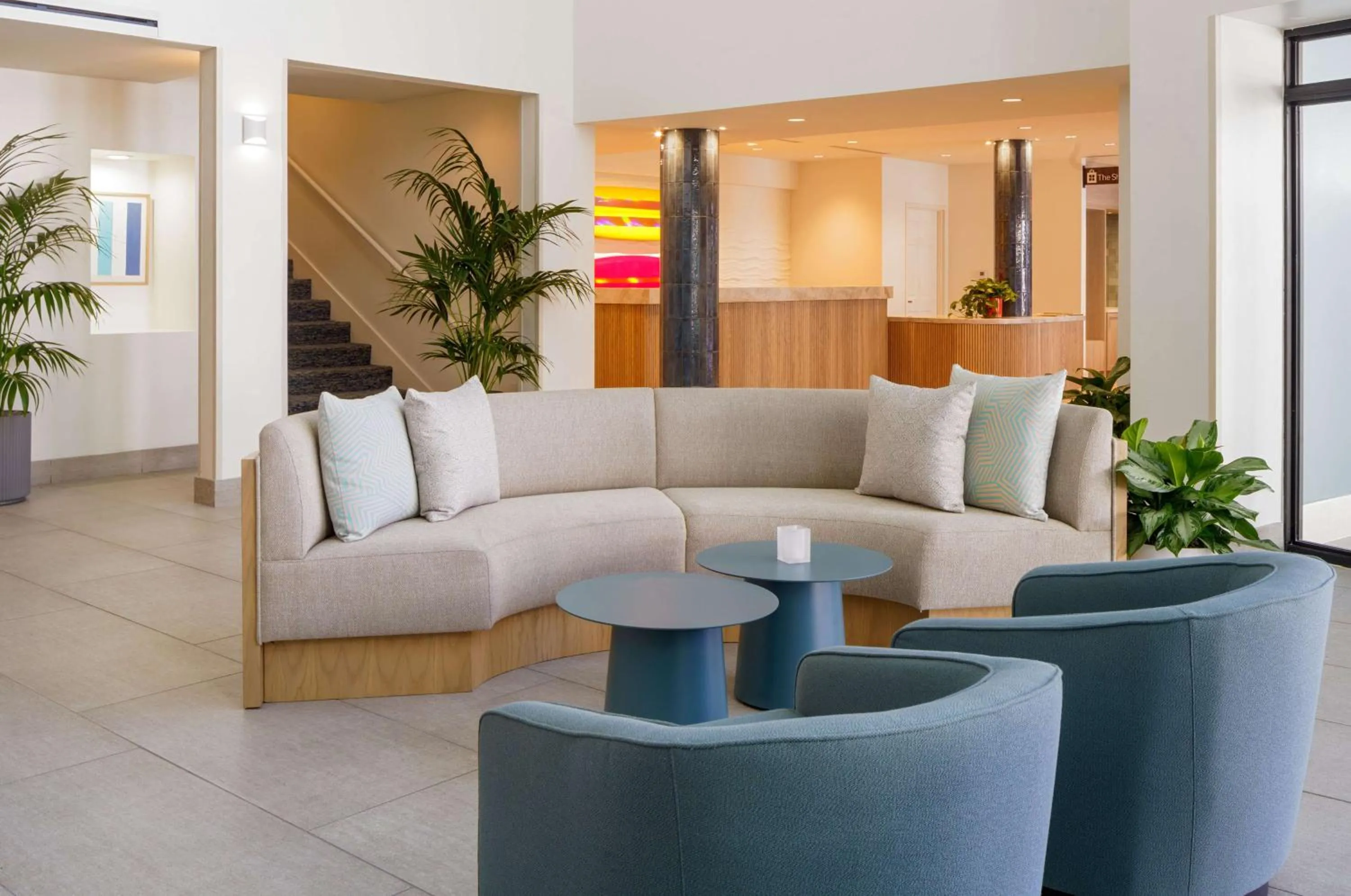 Lobby or reception in DoubleTree Suites by Hilton Doheny Beach