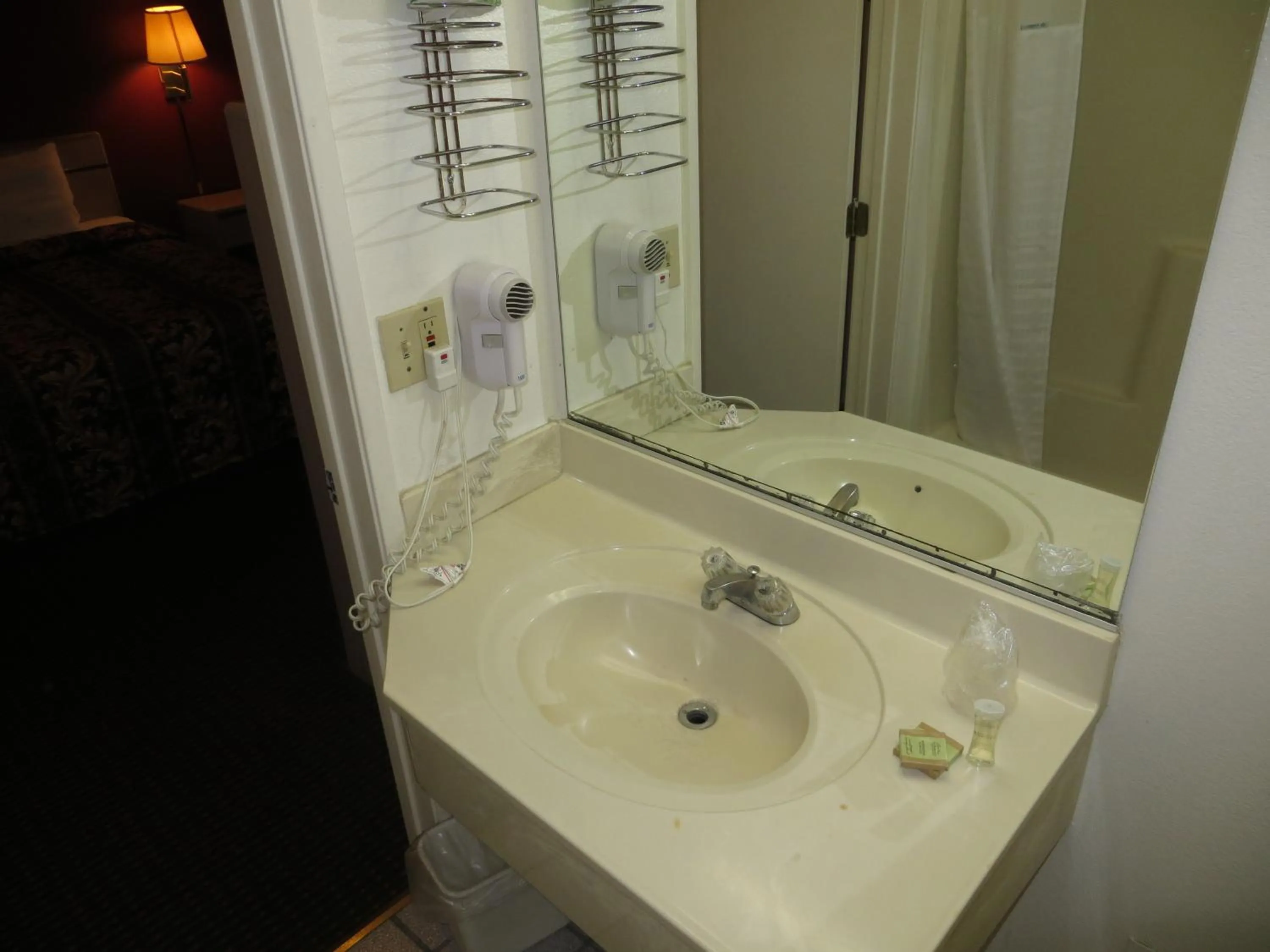 Bathroom in Super 8 by Wyndham Hollywood/LA Area