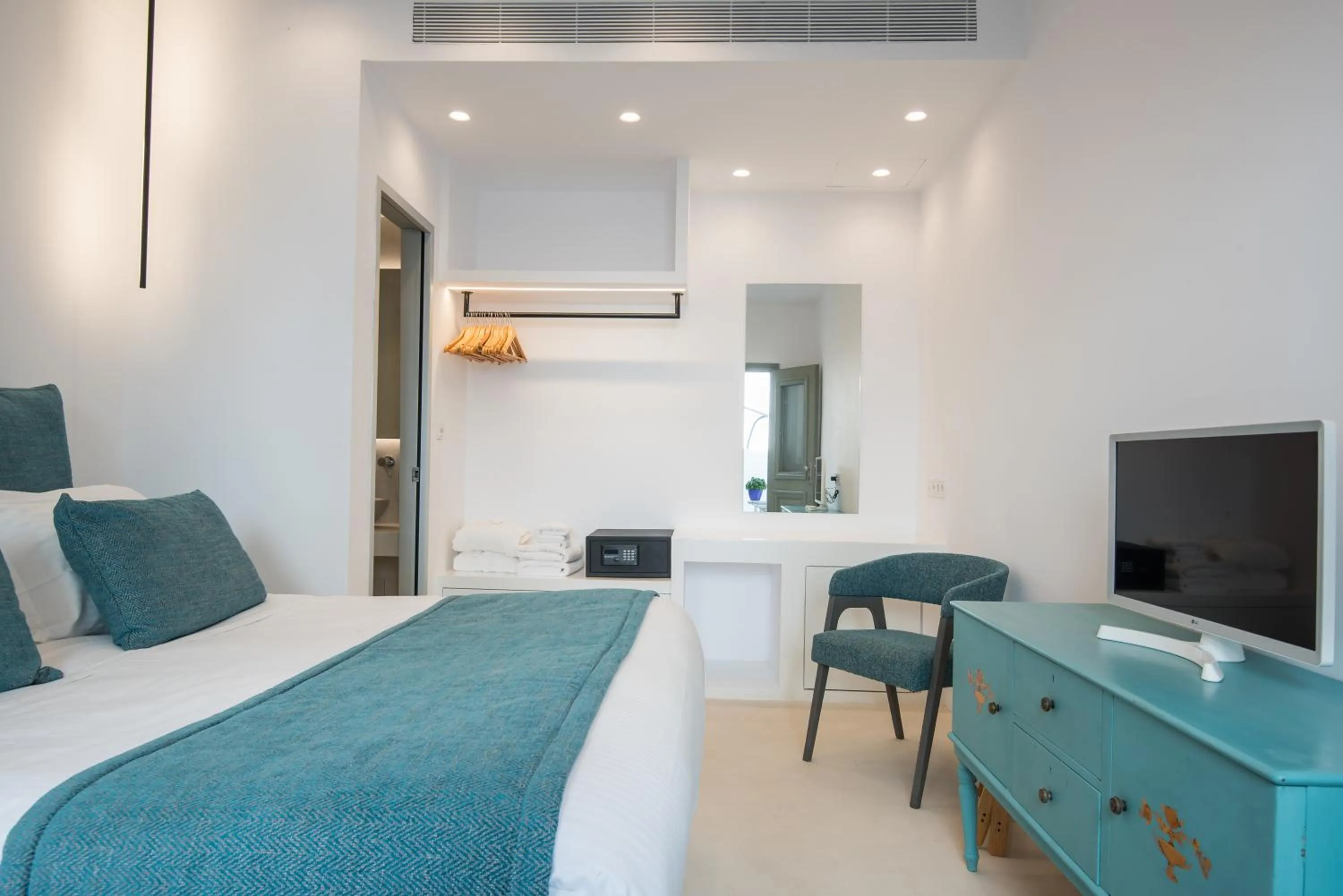 Photo of the whole room, Bed in Hotel Senia