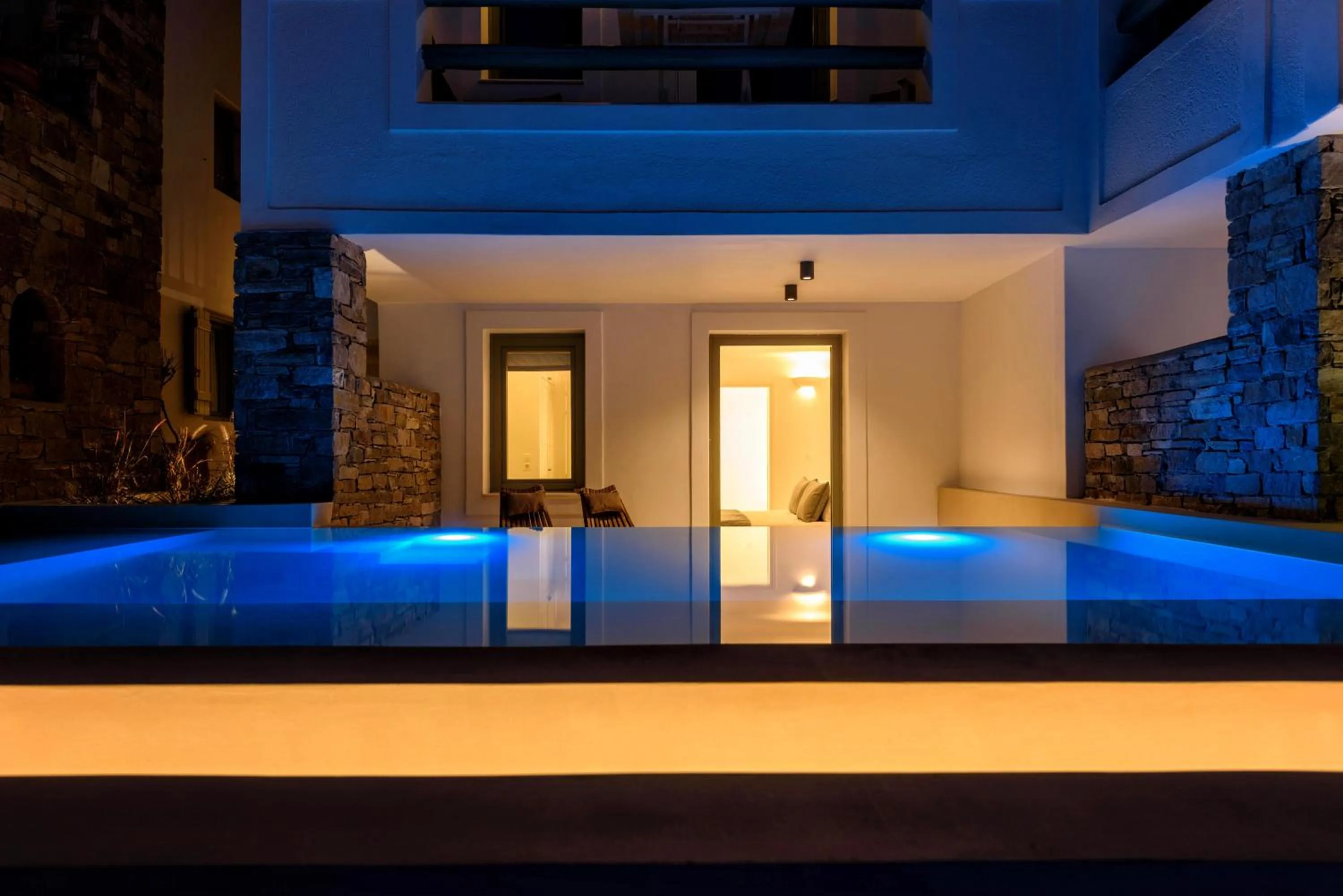 Pool view in Hotel Senia