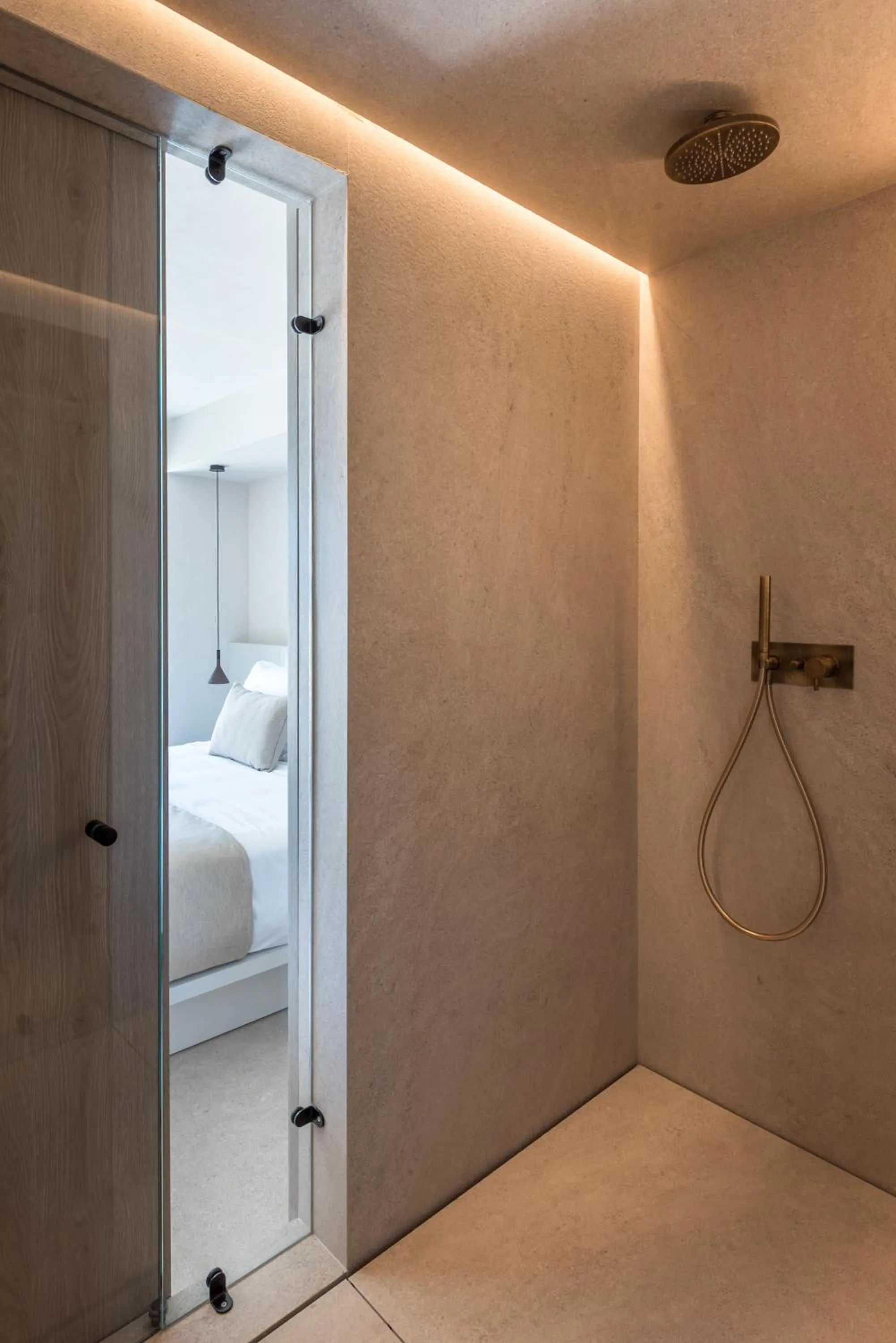 Shower, Bed in Hotel Senia