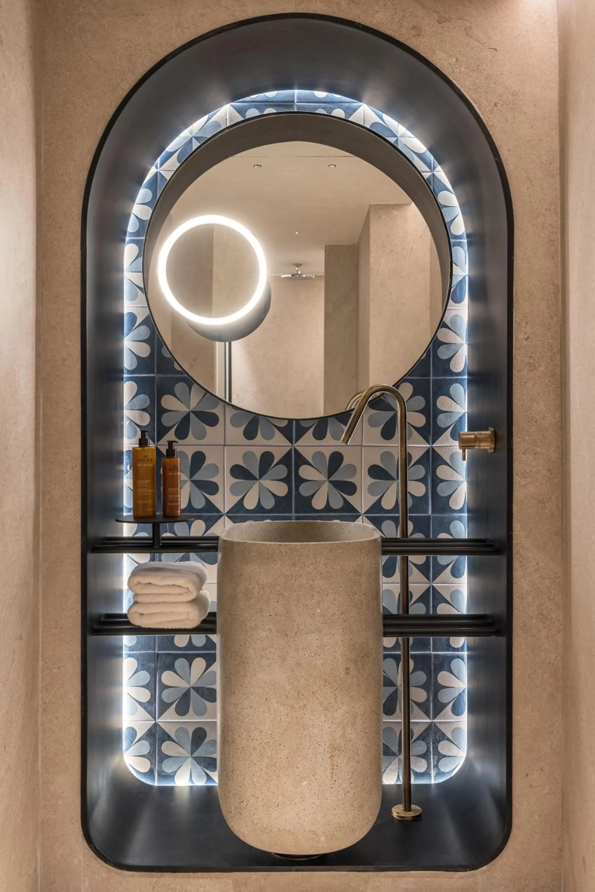 Bathroom in Hotel Senia