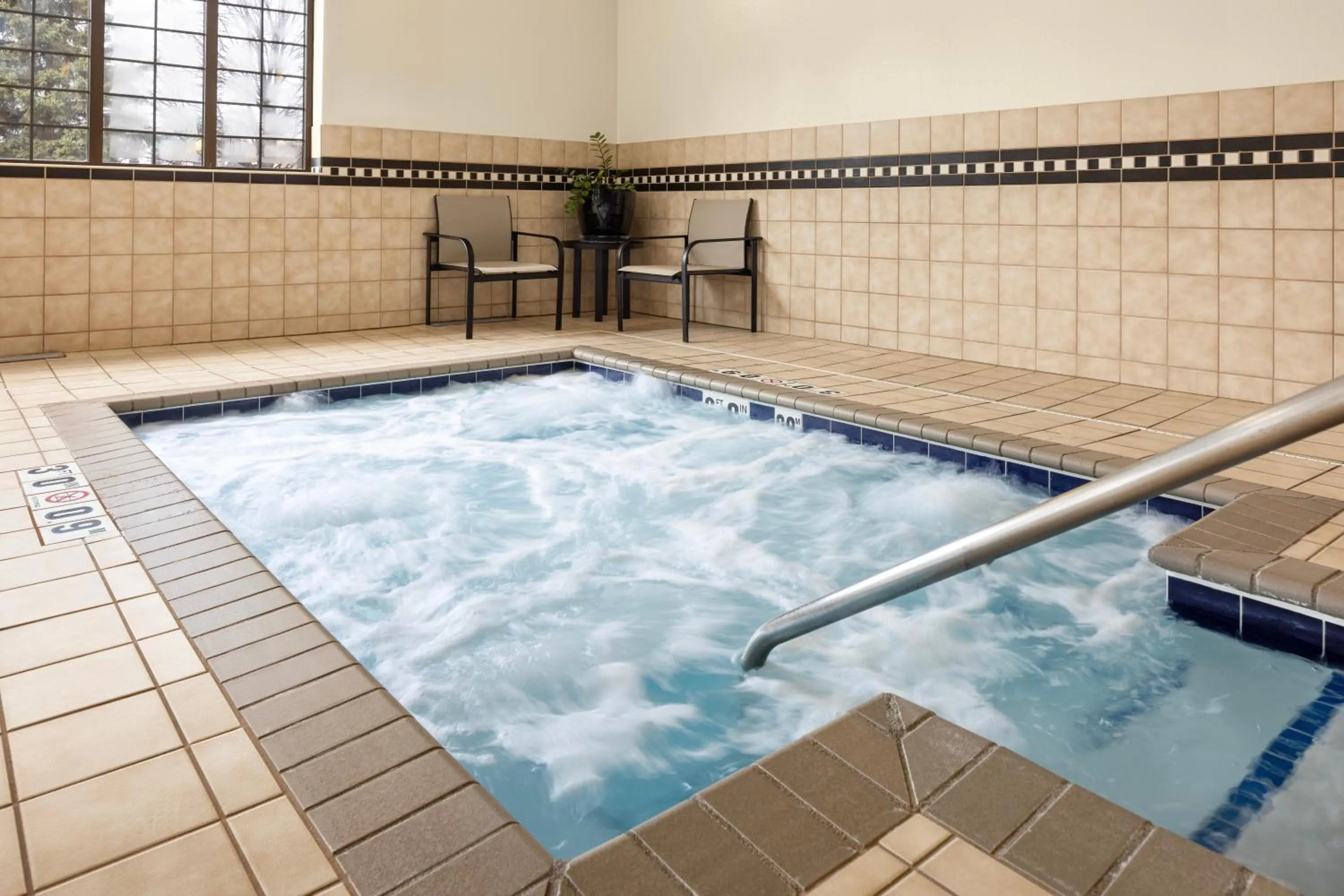 Hot Tub in Staybridge Suites Minneapolis-Bloomington by IHG