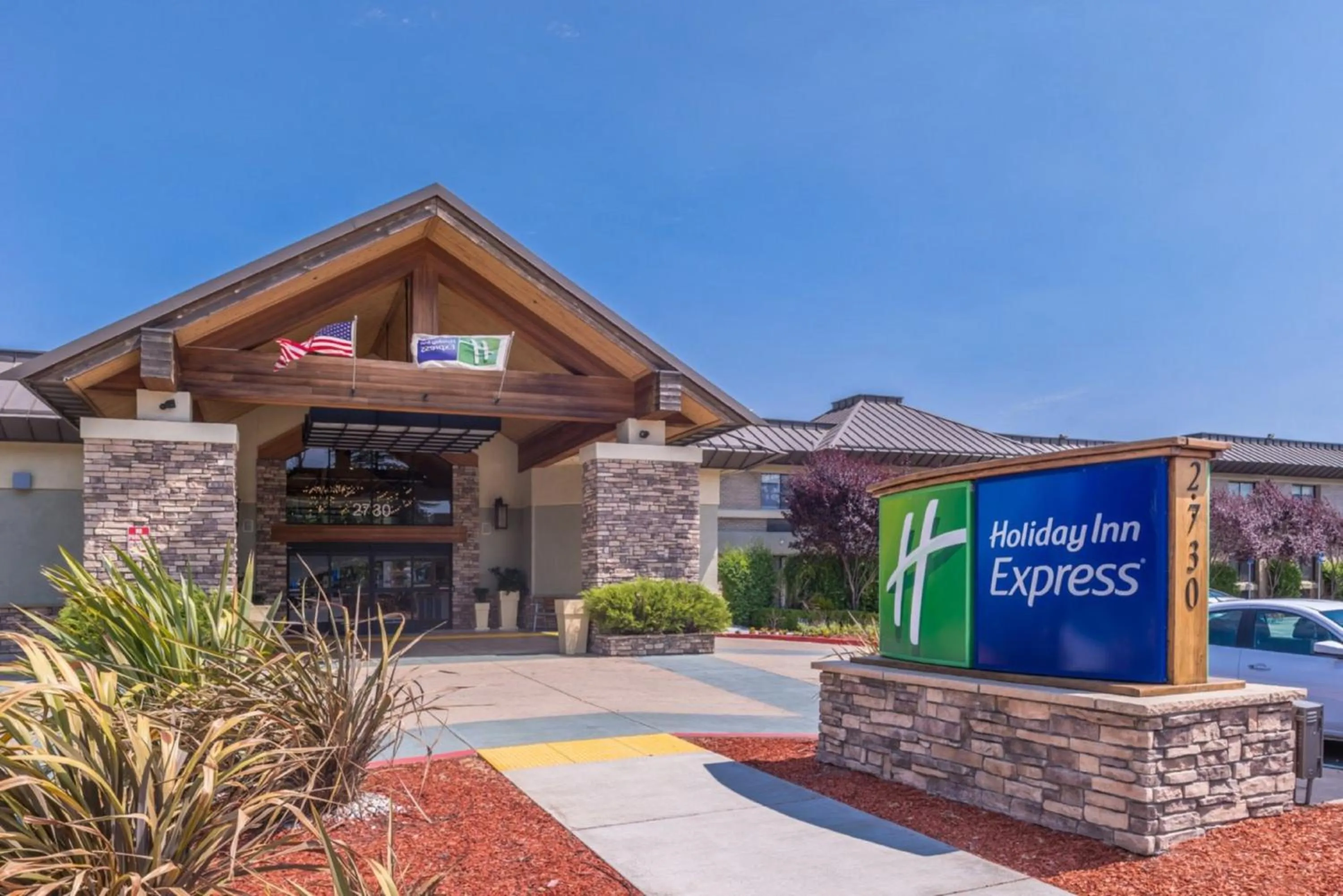 Property building in Holiday Inn Express Walnut Creek by IHG